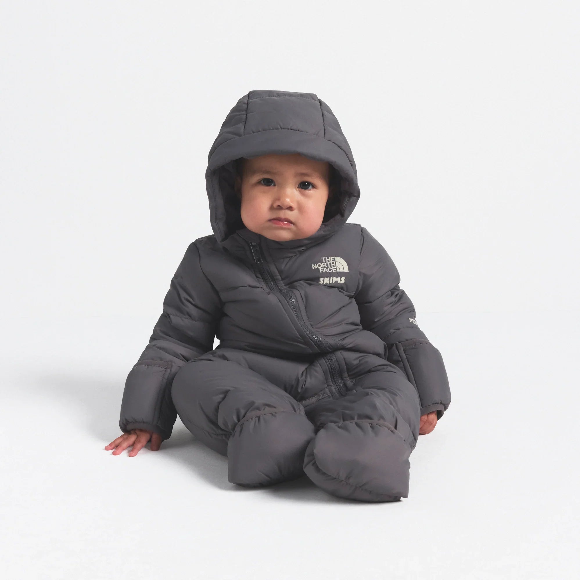 THE NORTH FACE X SKIMS BABY 1996 NUPTSE ONE-PIECE | GUNMETAL - Mind Türkiye