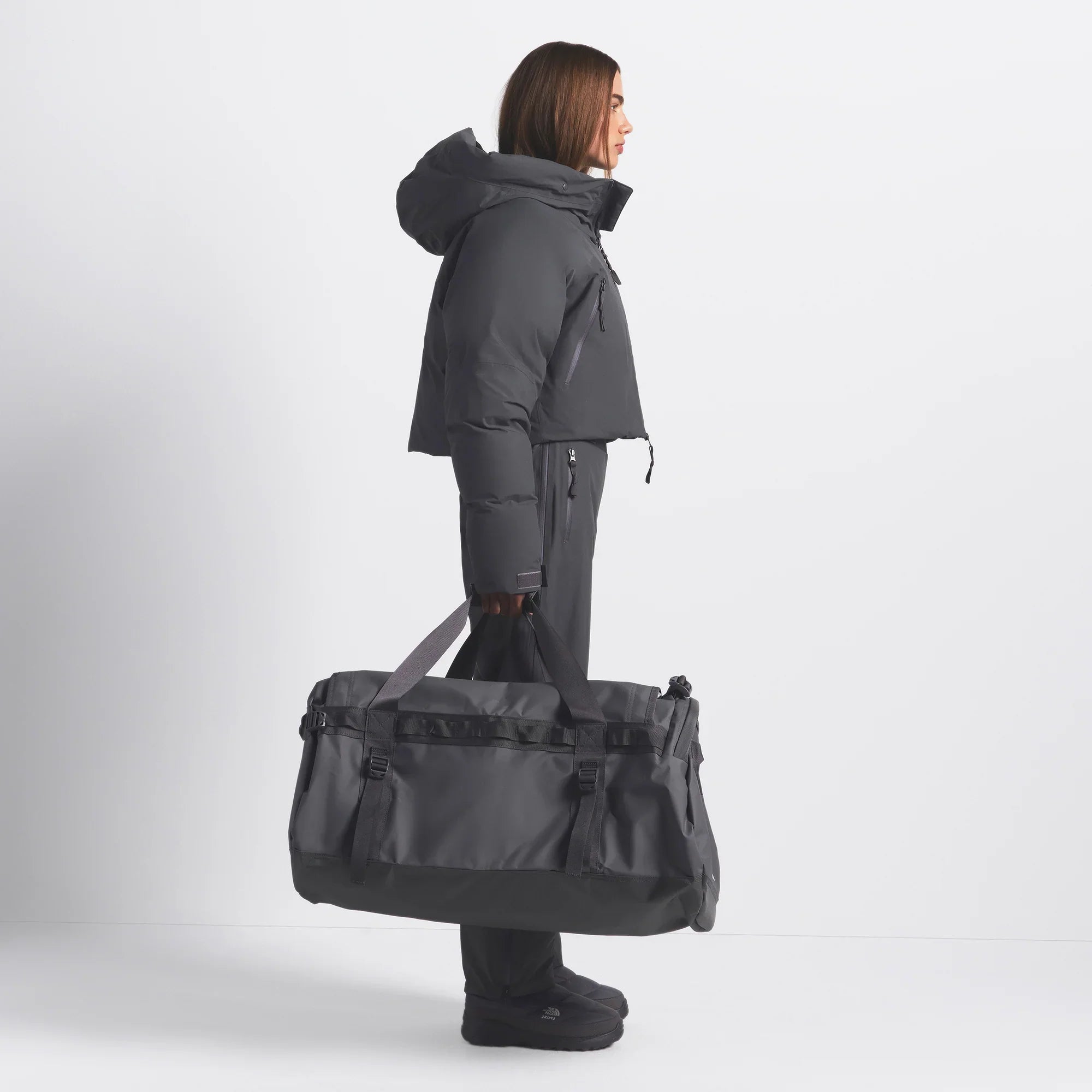 THE NORTH FACE X SKIMS LARGE BASE CAMP DUFFLE BAG | GUNMETAL - Mind Türkiye