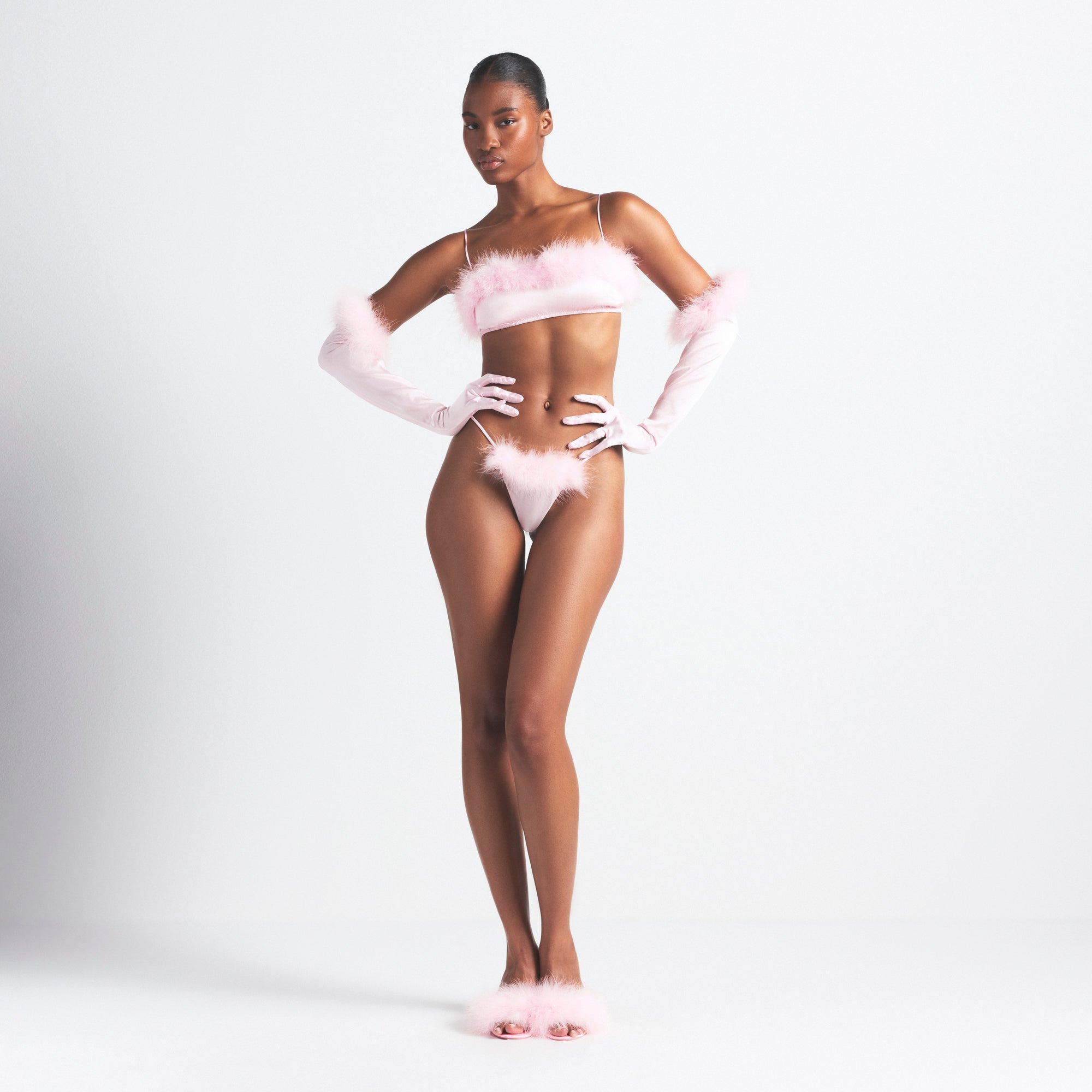 SKIMS SILK FEATHER TRIM GLOVES | CHERRY BLOSSOM - Mind Türkiye