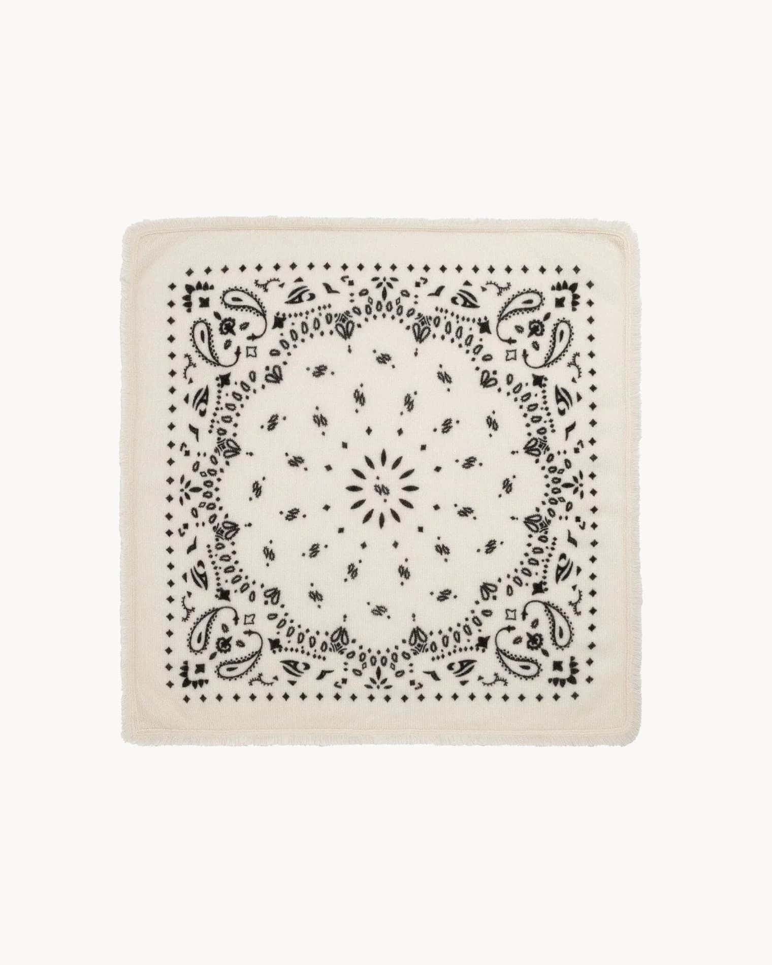 KUJTEN Small Bandana Hachi White – Bandana - Mind Türkiye
