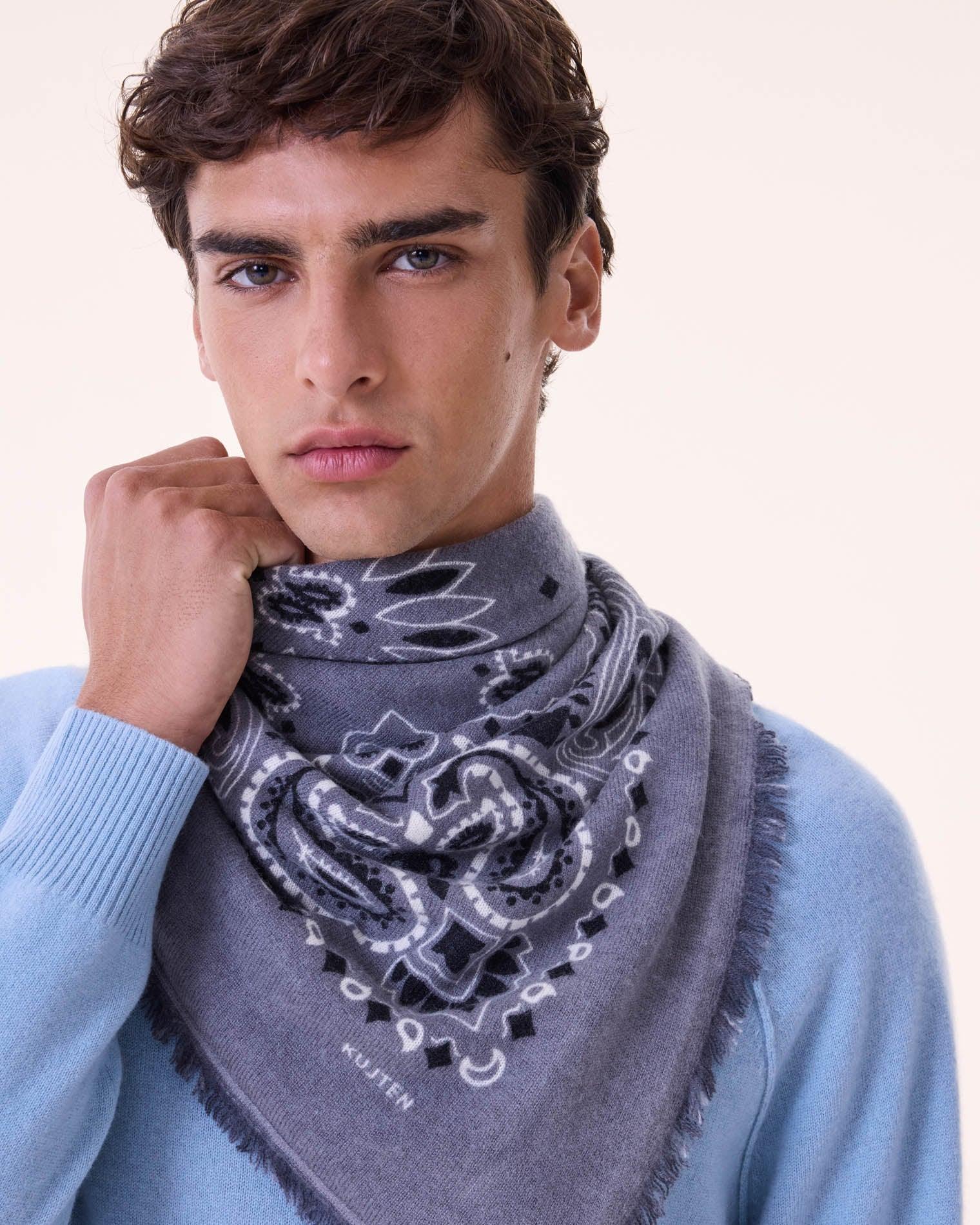 KUJTEN Large Bandana Hachiko Bico Flannel Gray – Bandana - Mind Türkiye