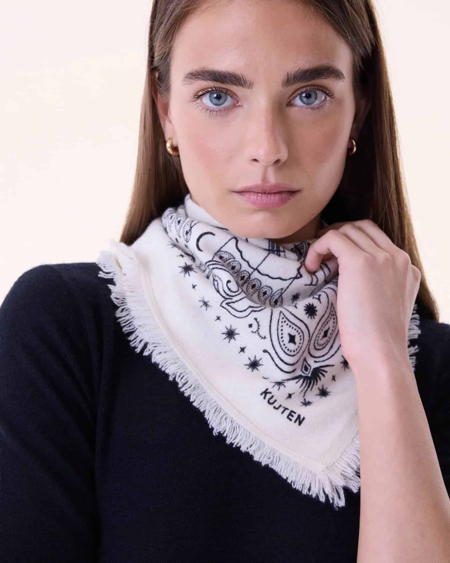 KUJTEN Small Bandana Hachi Astro White – Bandana - Mind Türkiye