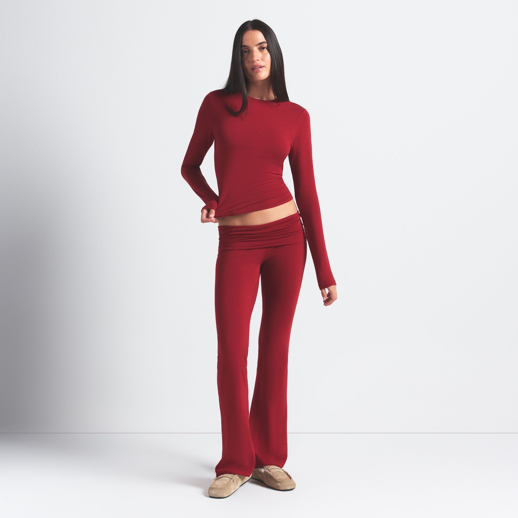 SKIMS COTTON JERSEY LONG SLEEVE T-SHIRT | BRICK - Mind Türkiye