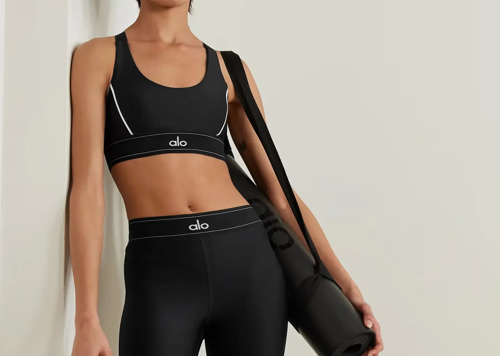 Alo Yoga Airlift Suit Up Sports Bra Black White - Mind Türkiye