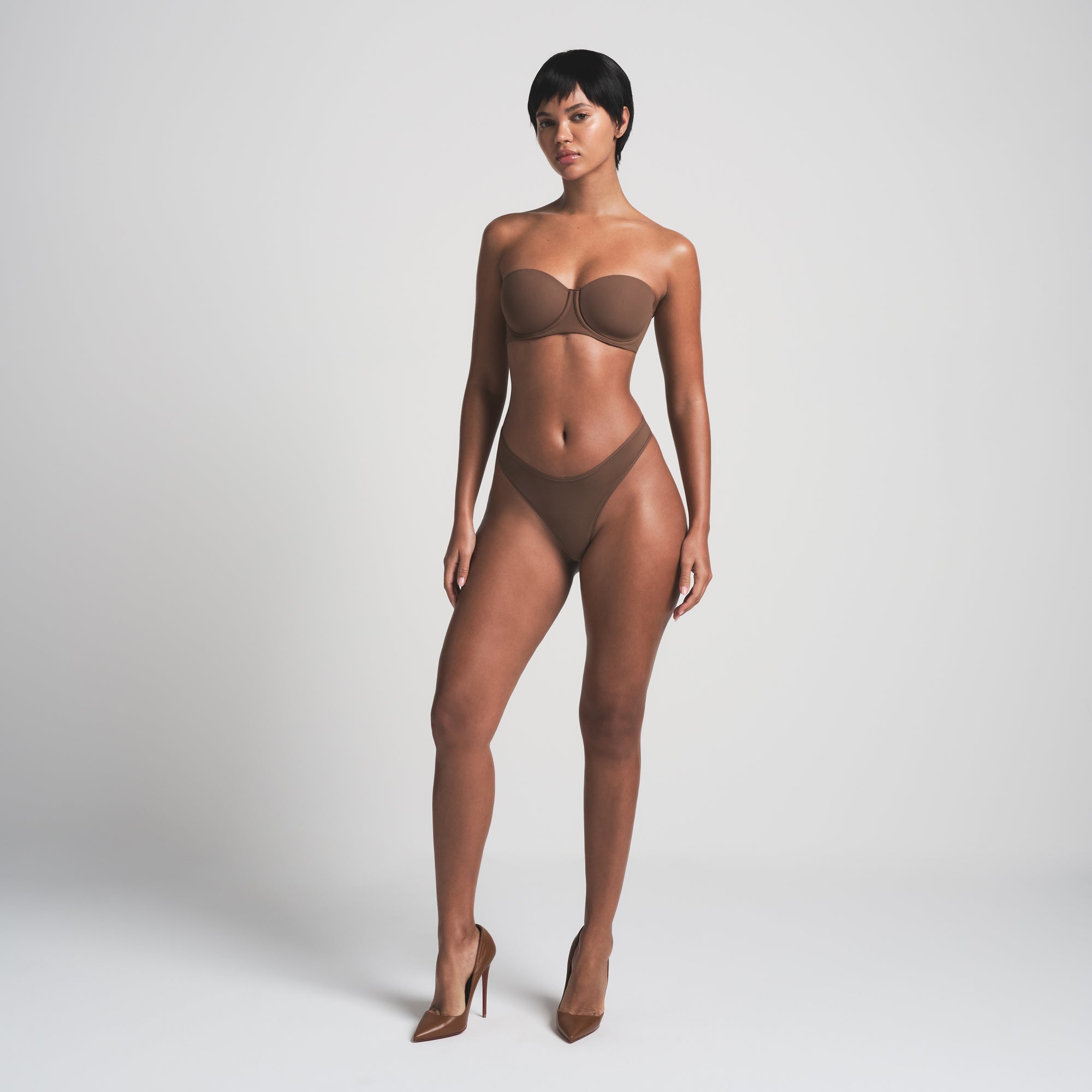 SKIMS FITS EVERYBODY STRAPLESS BRA | JASPER - Mind Türkiye