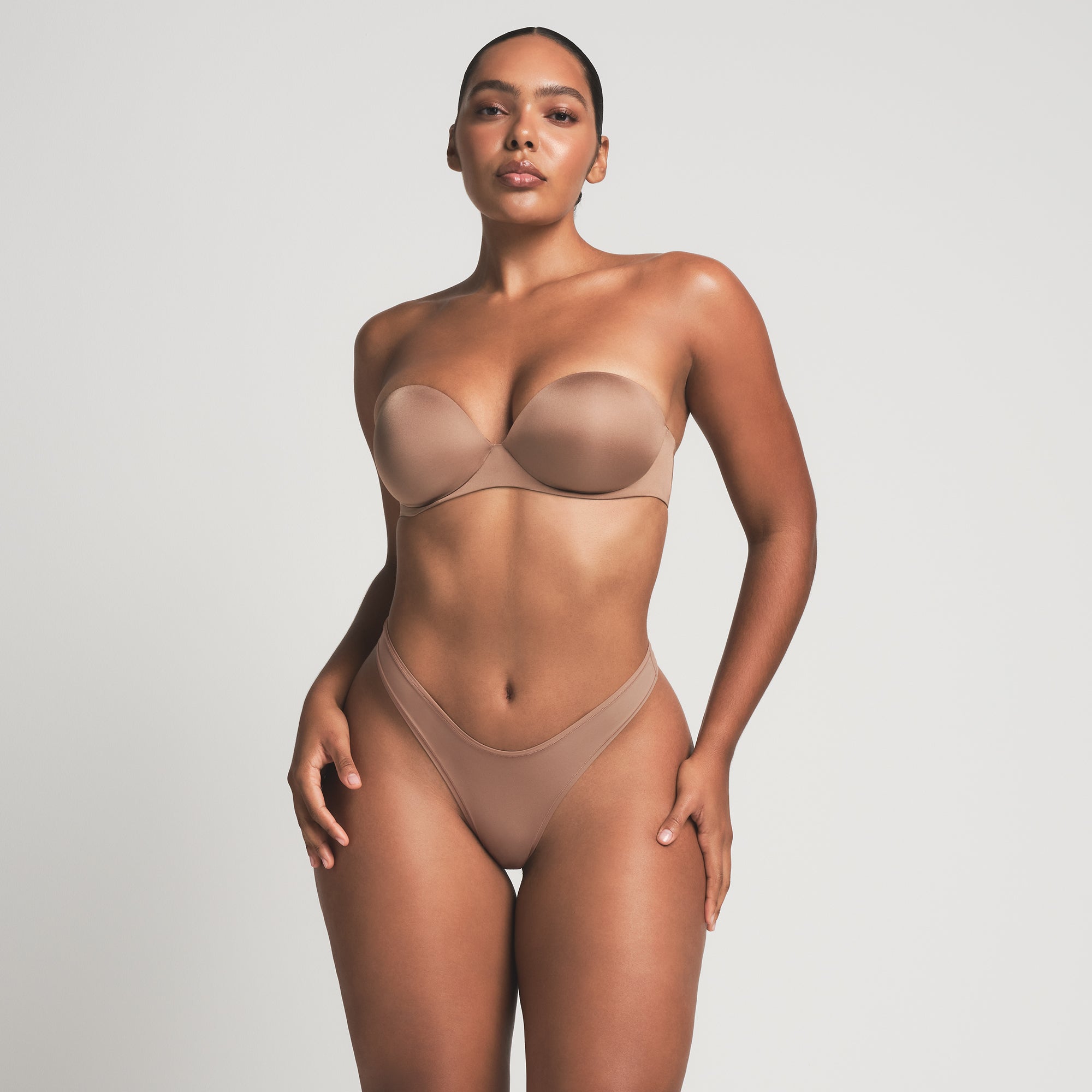 SKIMS ULTIMATE STRAPLESS PUSH-UP BRA | SIENNA - Mind Türkiye