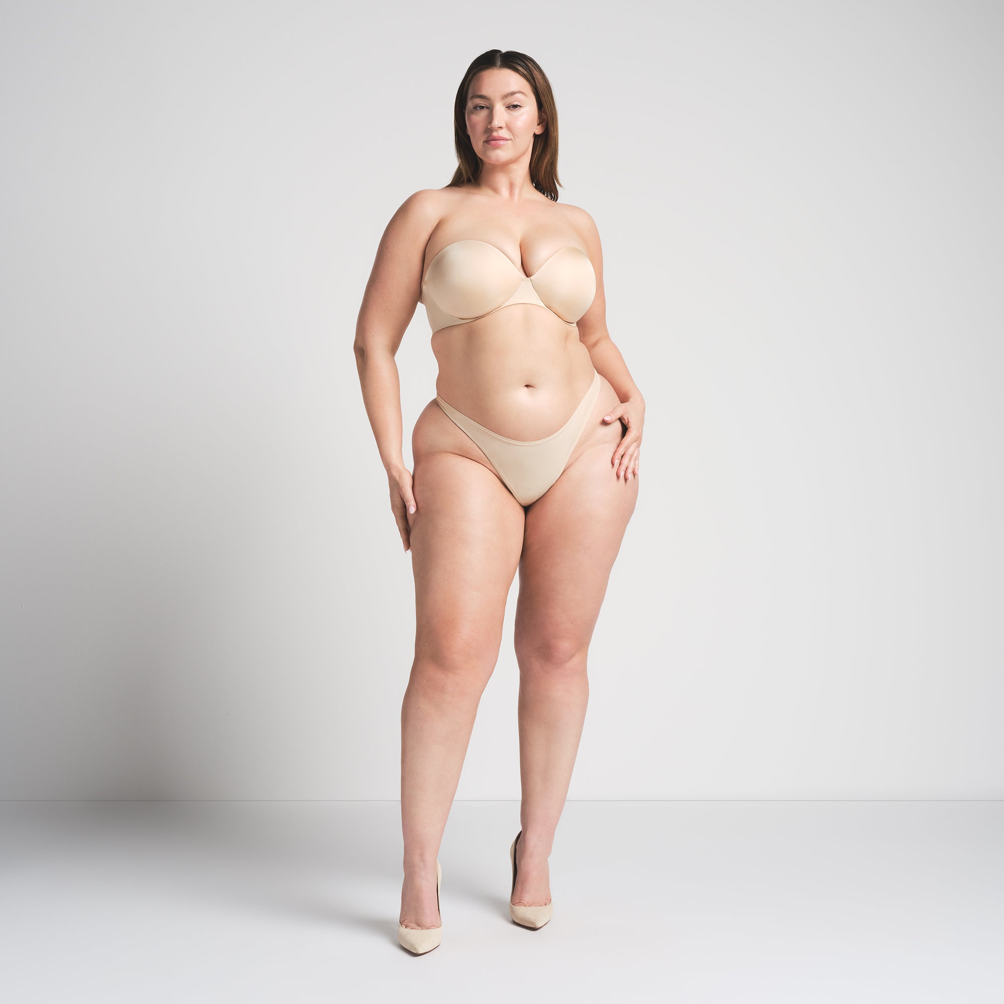 SKIMS ULTIMATE STRAPLESS PUSH-UP BRA | SAND - Mind Türkiye