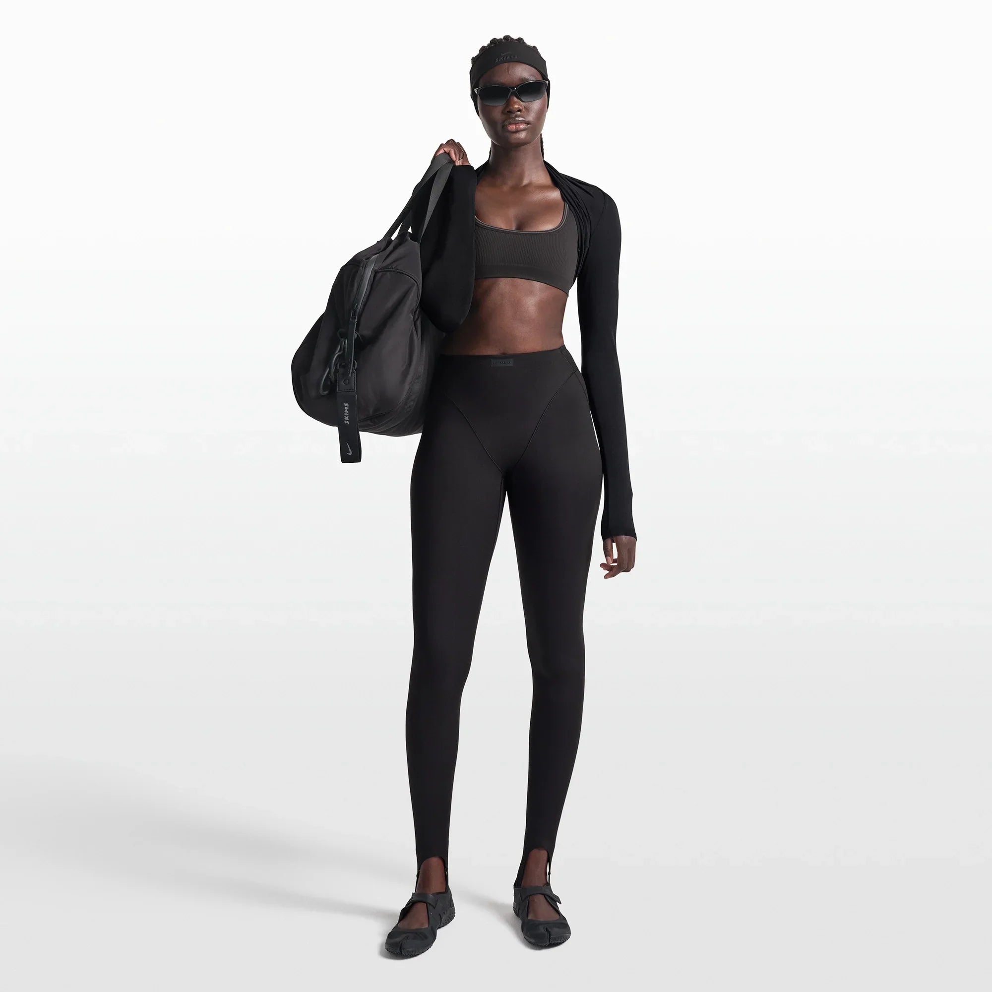 NikeSKIMS RIBBED SEAMLESS MICRO SCOOP BRA | OBSIDIAN - Mind Türkiye