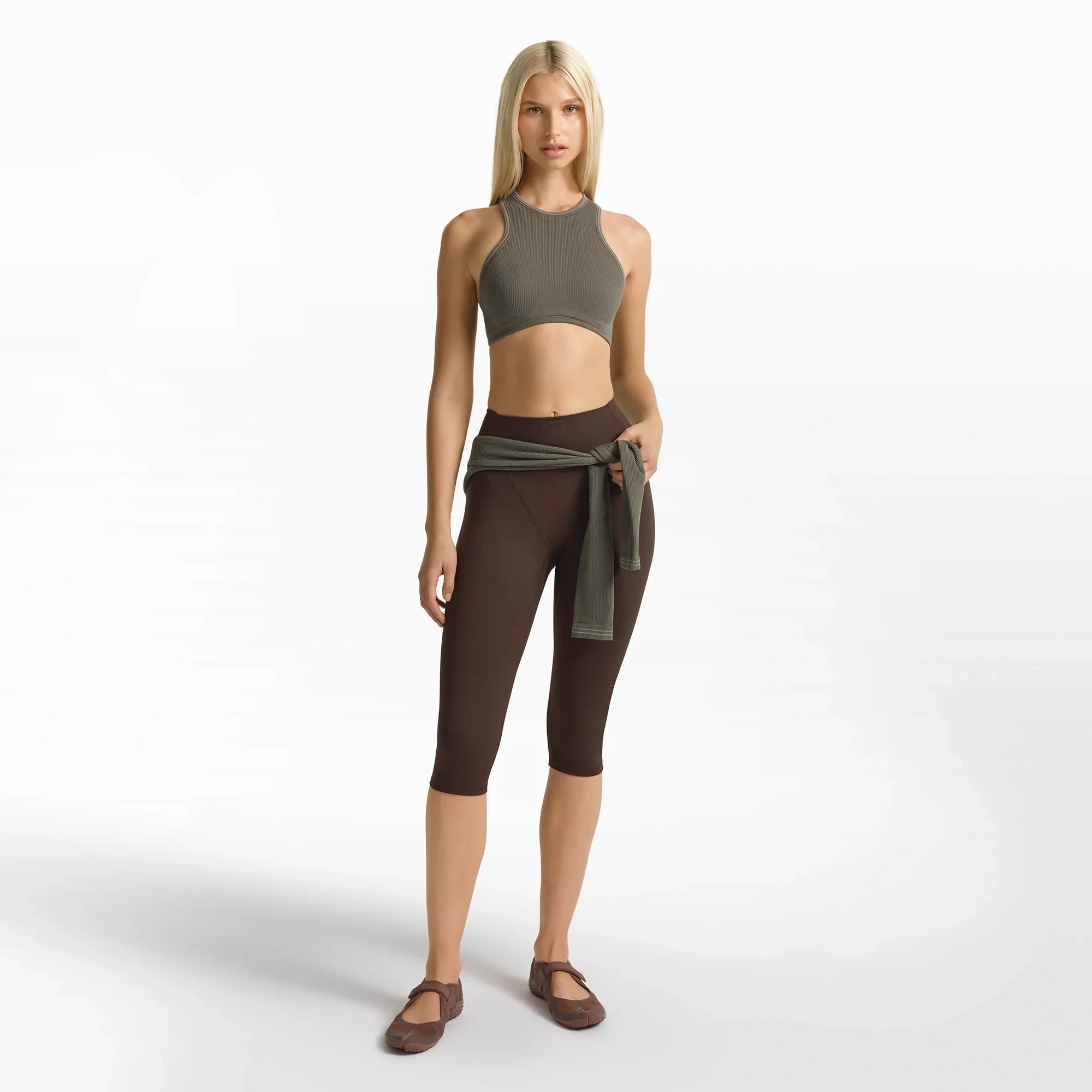 NikeSKIMS RIBBED SEAMLESS RACER FRONT BRA | DUSTY OAKMOSS - Mind Türkiye