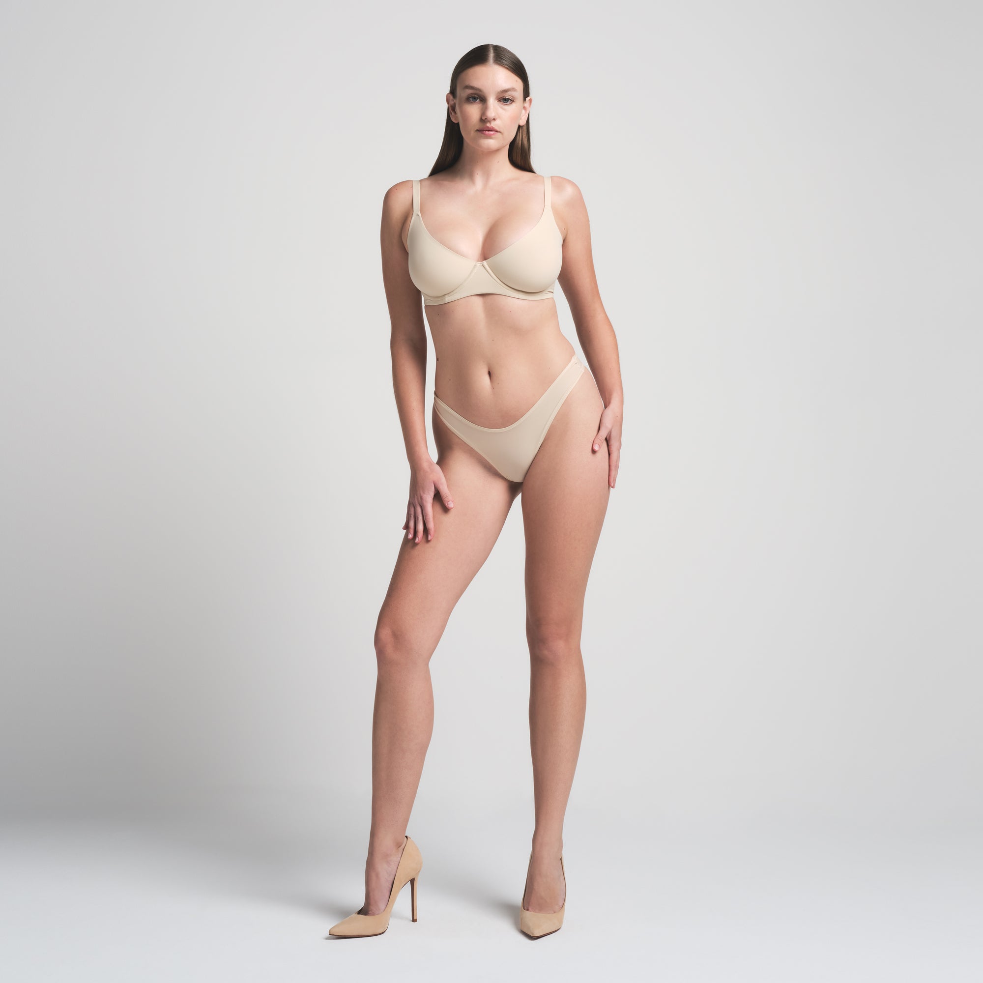 SKIMS FITS EVERYBODY UNLINED DEMI BRA | SAND - Mind Türkiye
