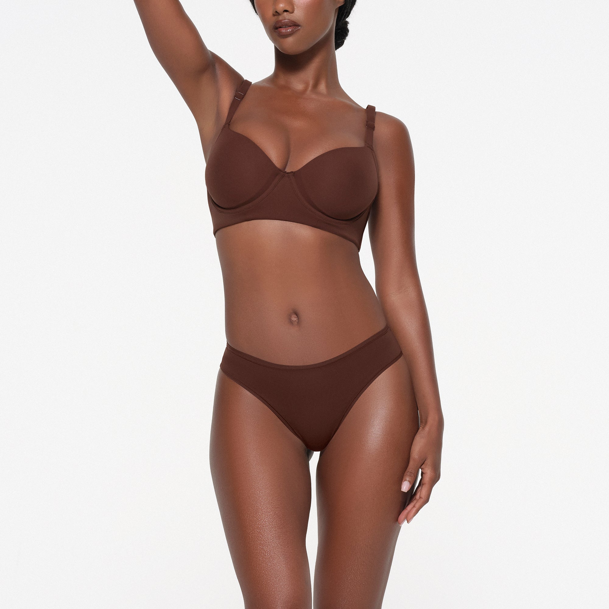 SKIMS FITS EVERYBODY BACK SMOOTHING FULL COVERAGE BRA | COCOA - Mind Türkiye