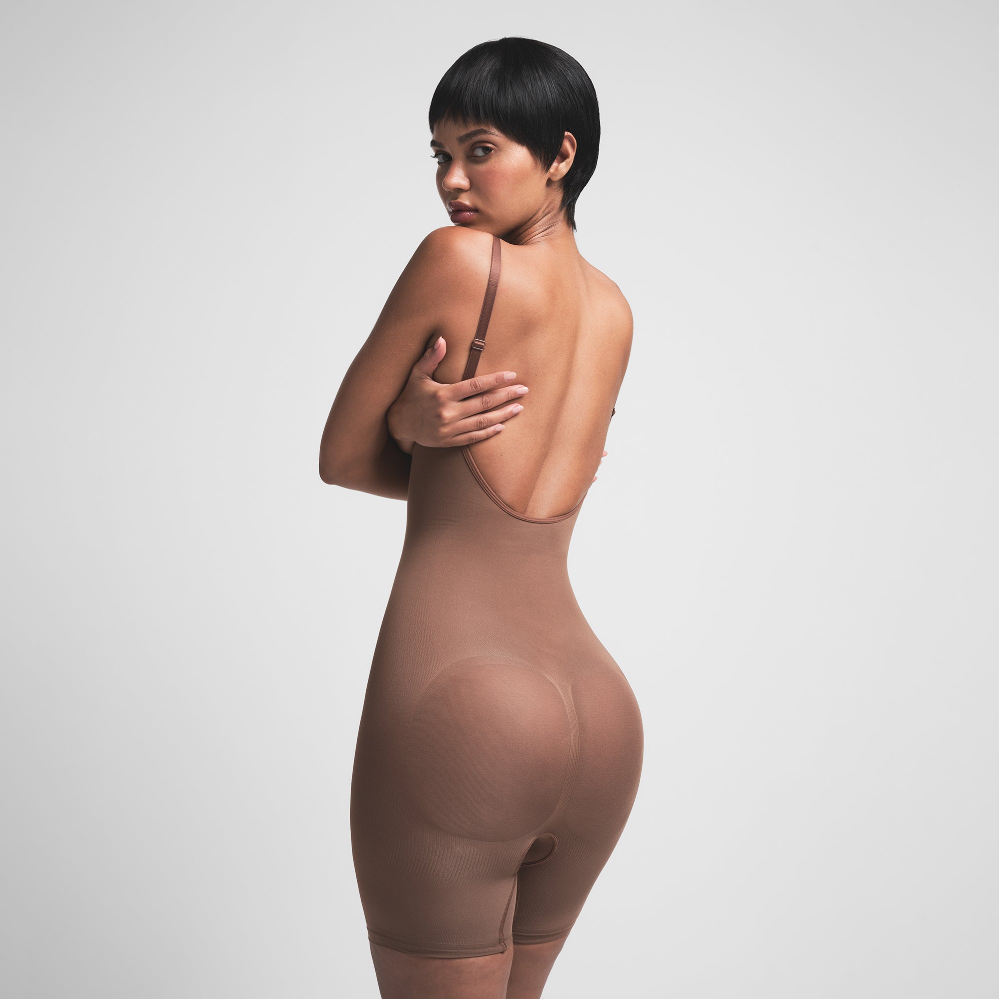 SKIMS SEAMLESS SCULPT LOW BACK MID THIGH BODYSUIT | JASPER - Mind Türkiye