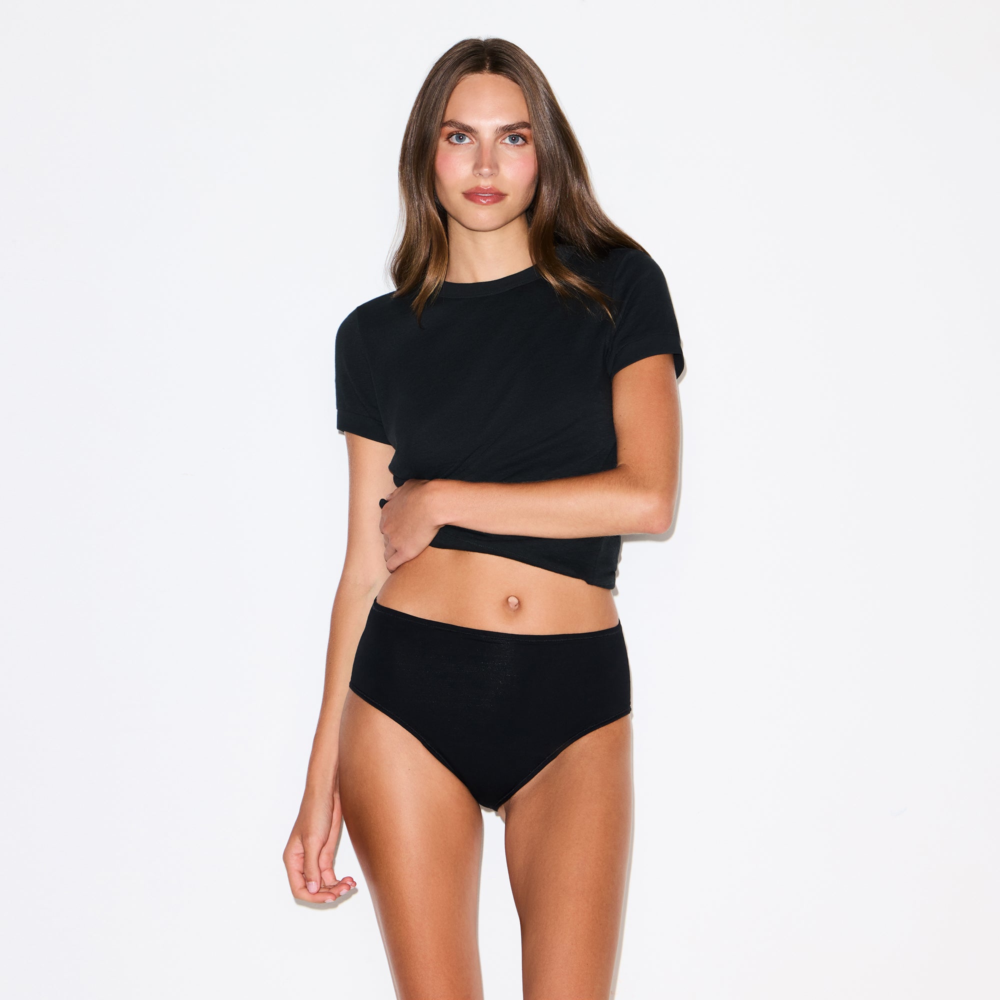 SKIMS PERIOD PANTIES BRIEF | OBSIDIAN - Mind Türkiye