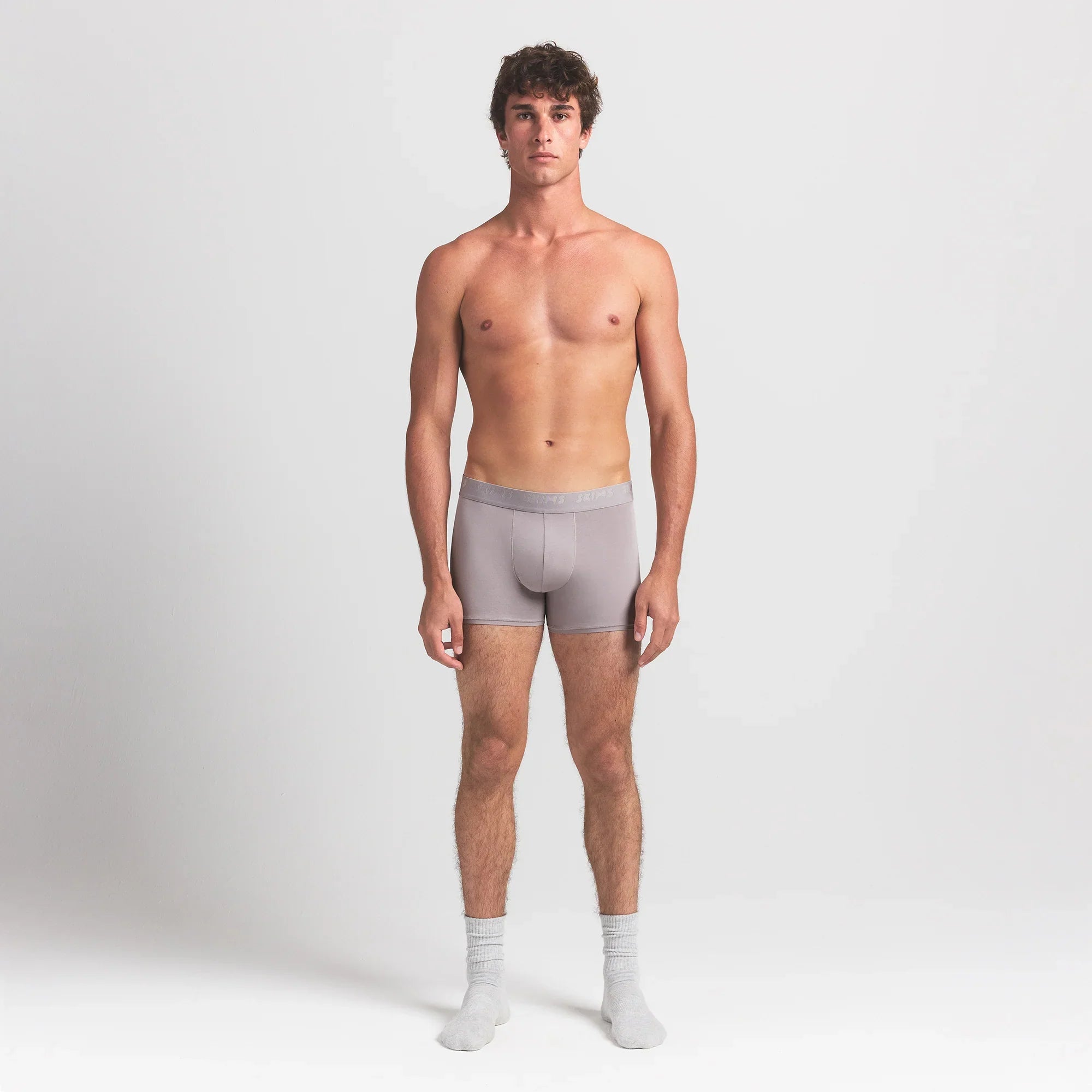 SKIMS STRETCH MENS 3″ BOXER BRIEF | OYSTER - Mind Türkiye