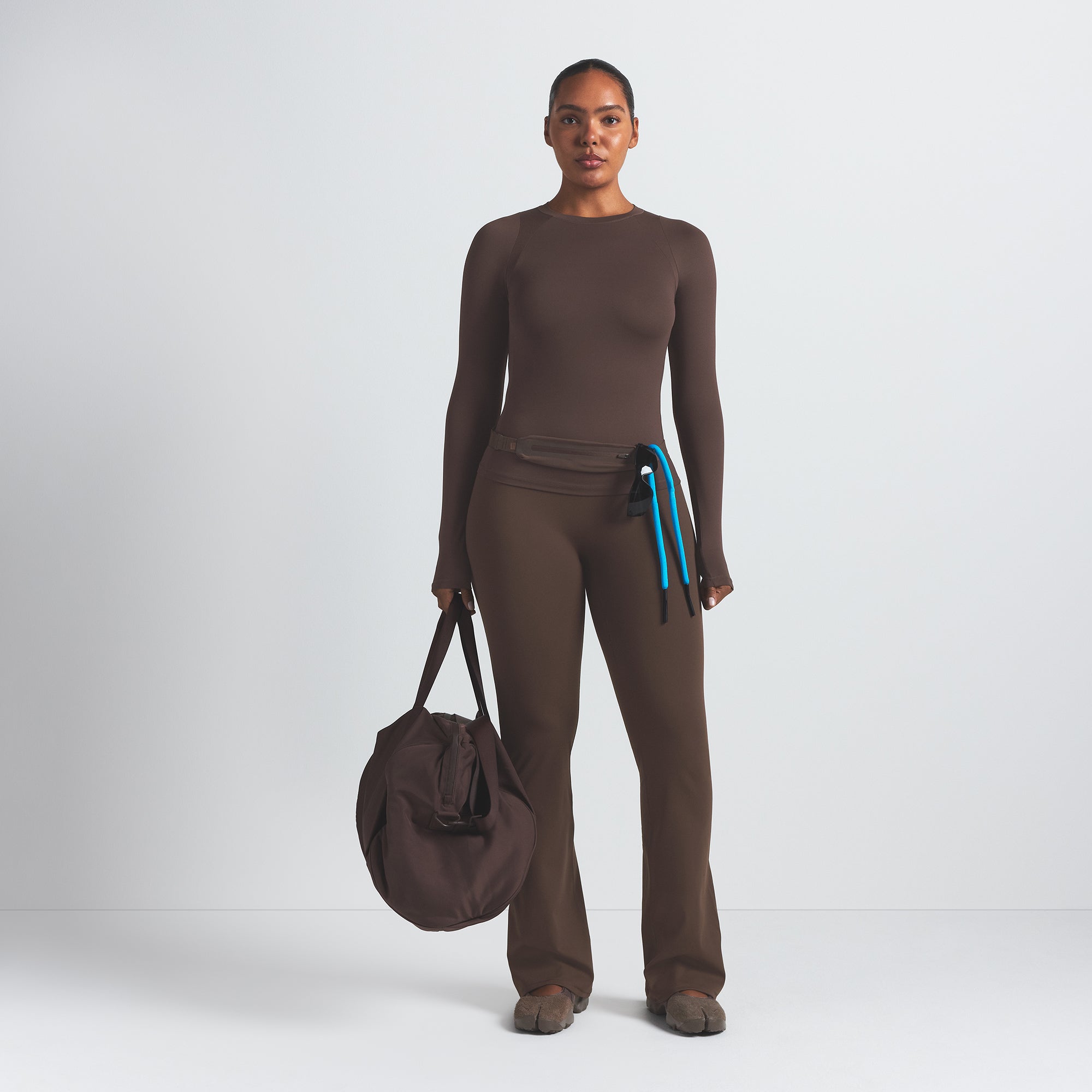 NikeSKIMS MATTE SLIM FLARE LEGGING | DARK SEPIA - Mind Türkiye