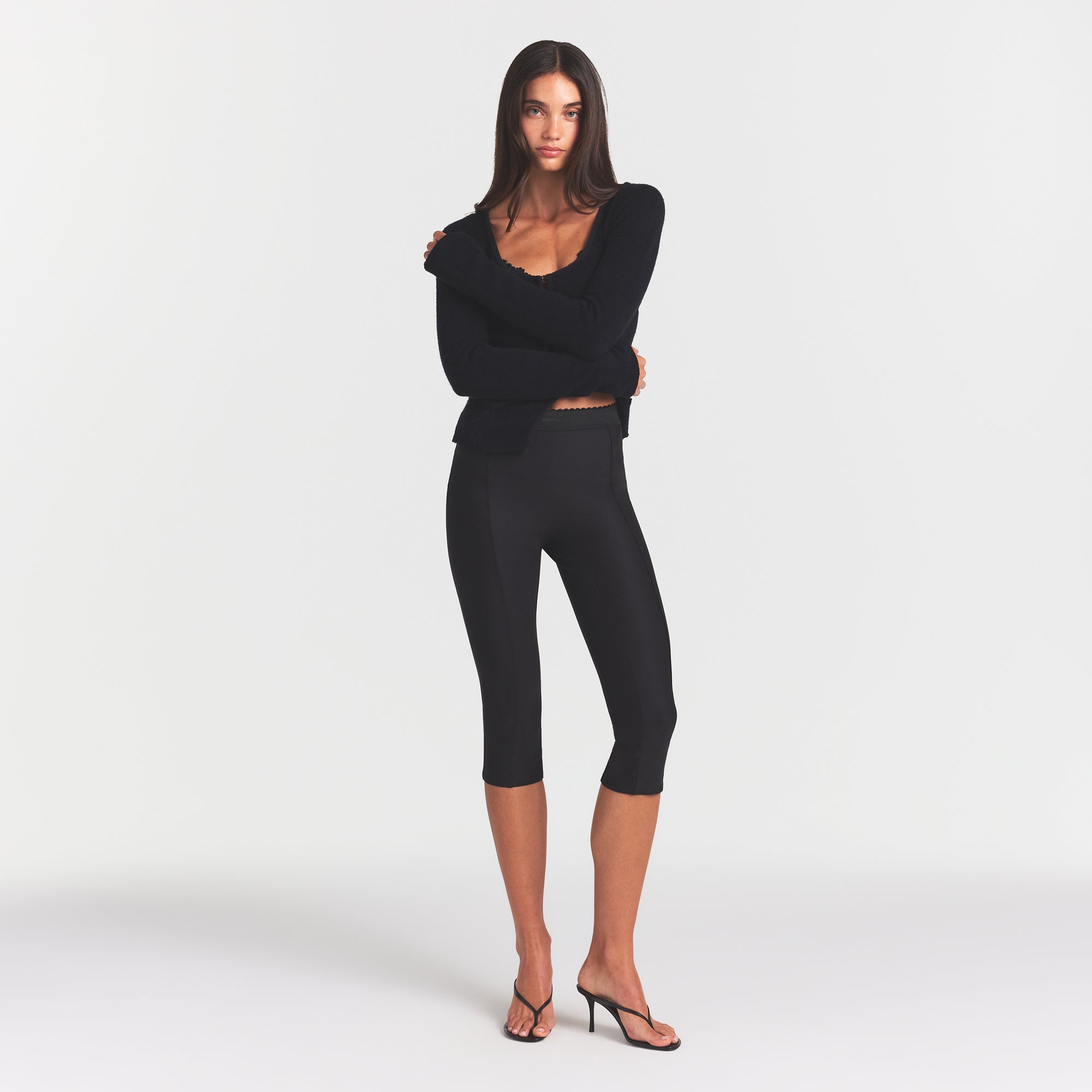 SKIMS BODY HIGH-WAISTED CAPRI | ONYX - Mind Türkiye
