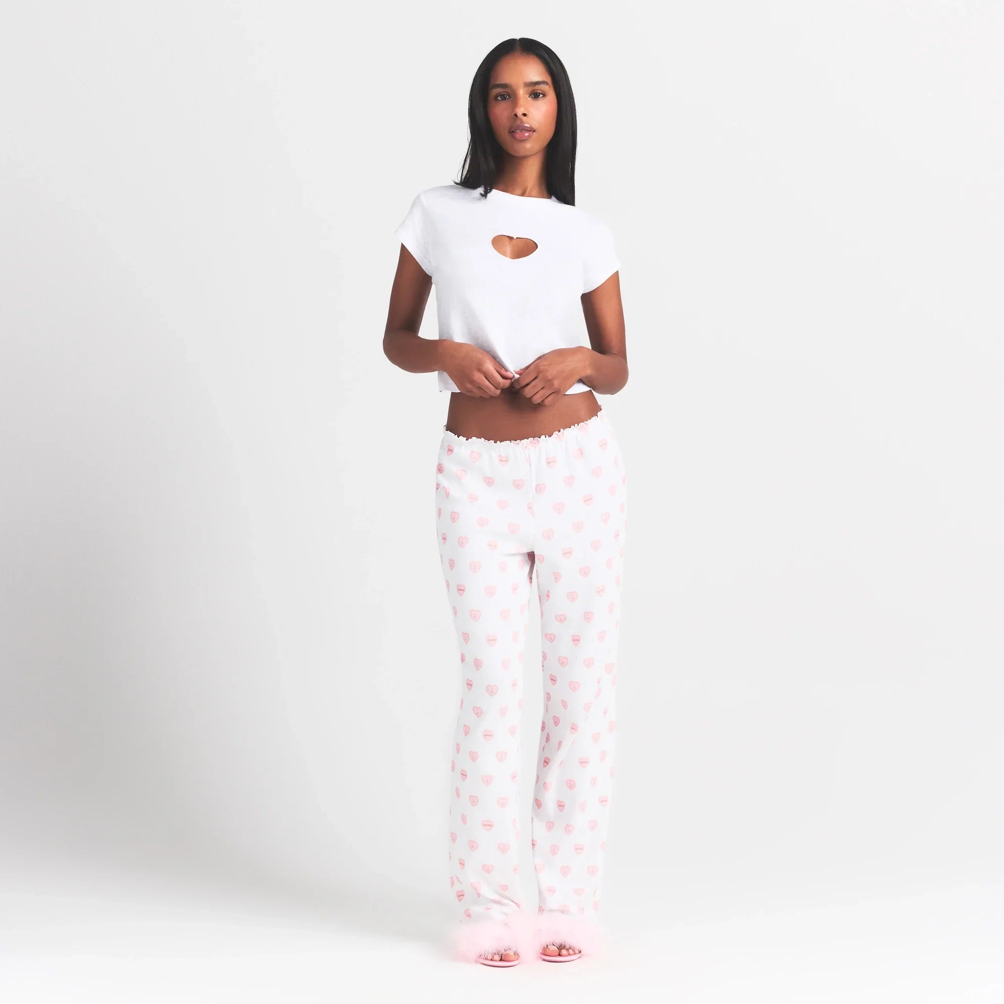 SKIMS LOGO POINTELLE STRAIGHT LEG PANT | SNOW LACE HEARTS - Mind Türkiye