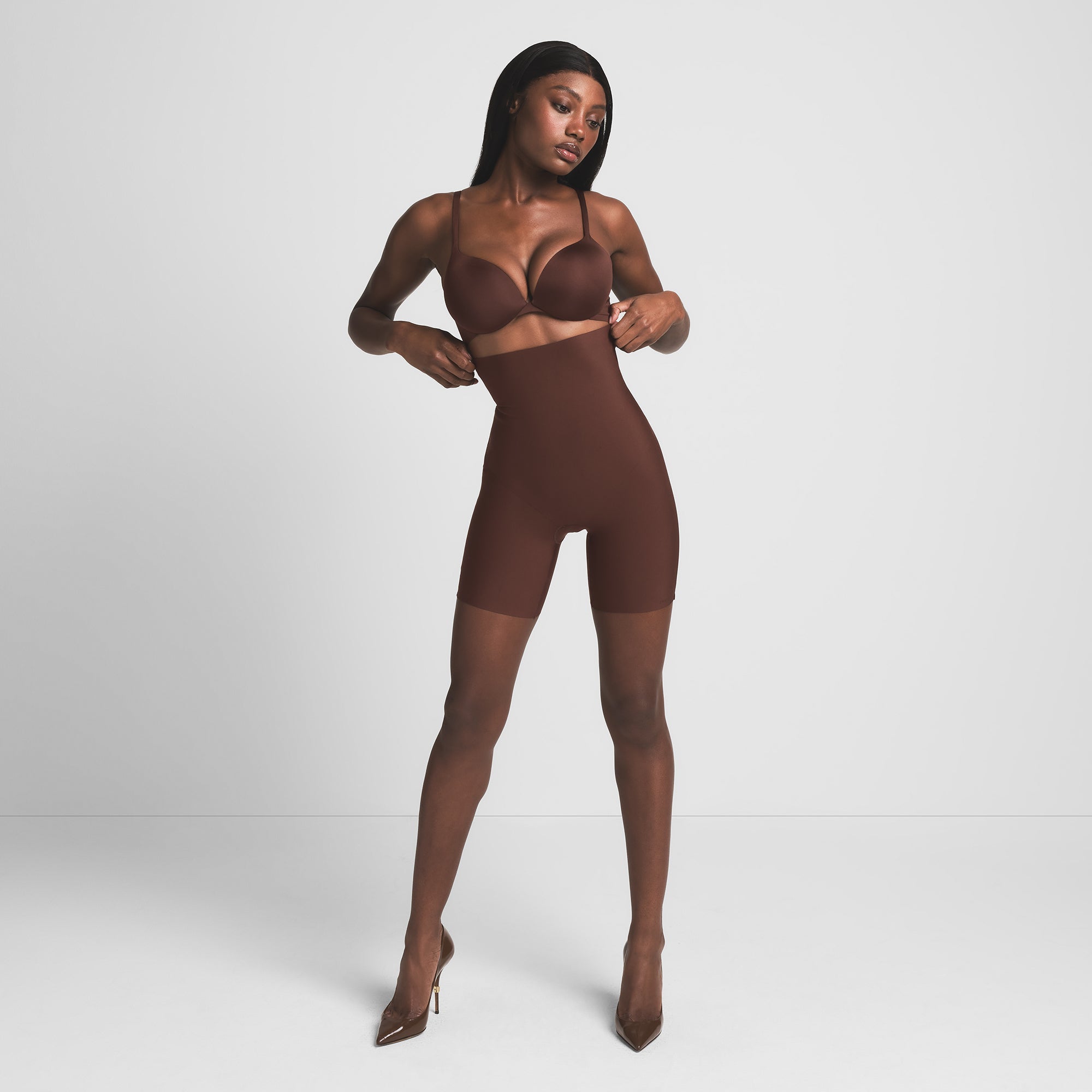 SKIMS BODY CORE SCULPT HIGH-WAISTED SHORT | COCOA - Mind Türkiye