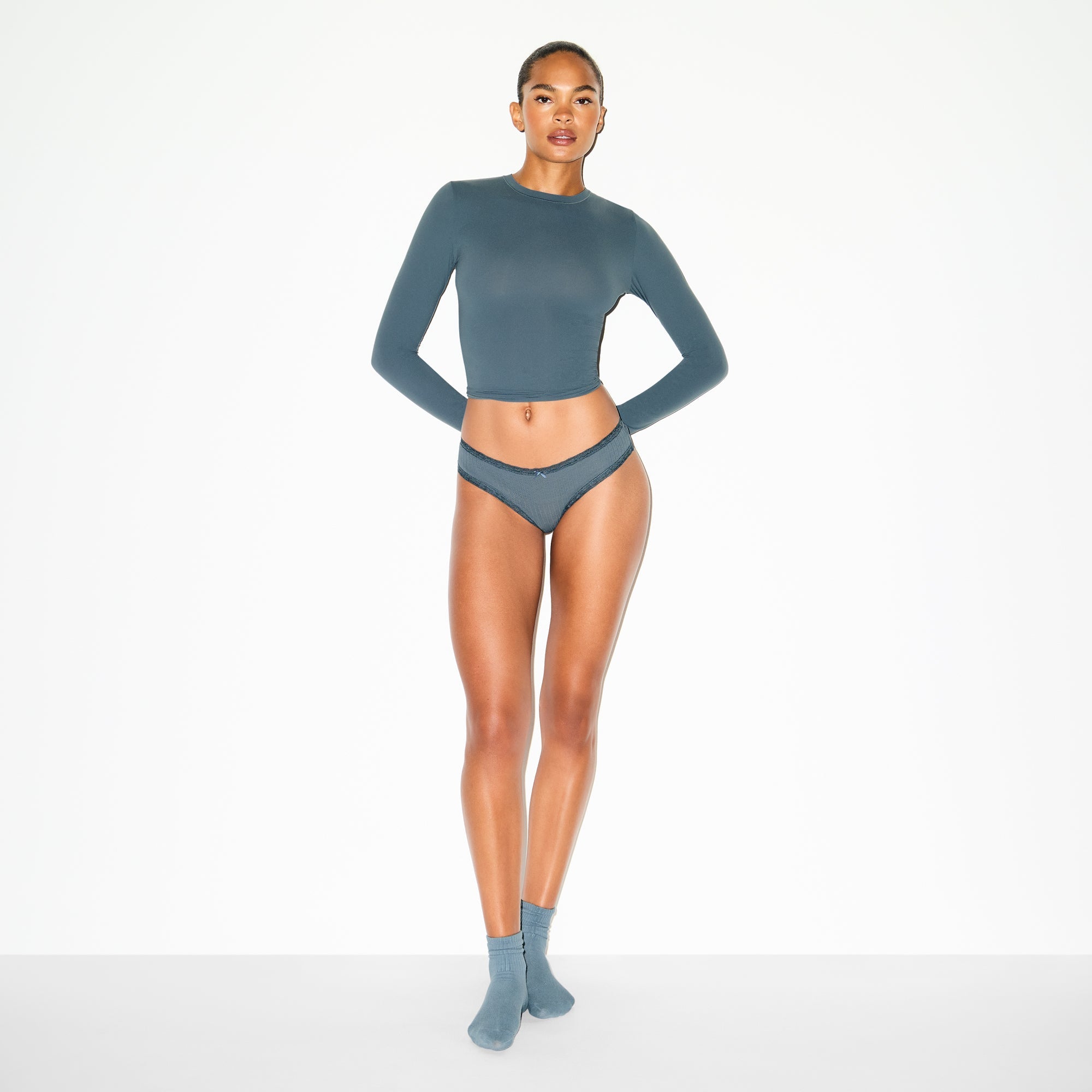 SKIMS LIGHTWEIGHT COTTON POINTELLE LACE BRIEF | ZIRCON TONAL - Mind Türkiye