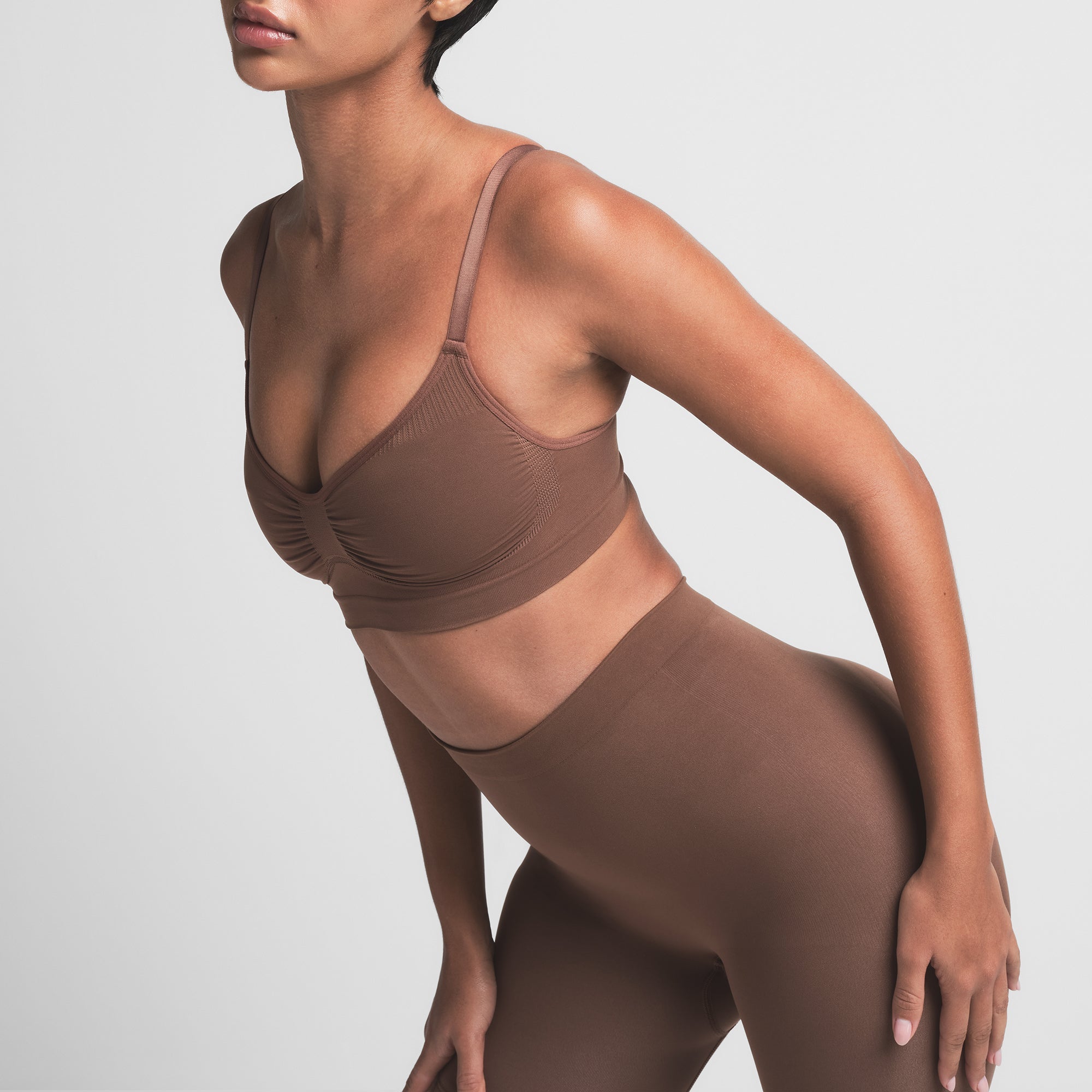 SKIMS SEAMLESS SCULPT BRALETTE | JASPER - Mind Türkiye