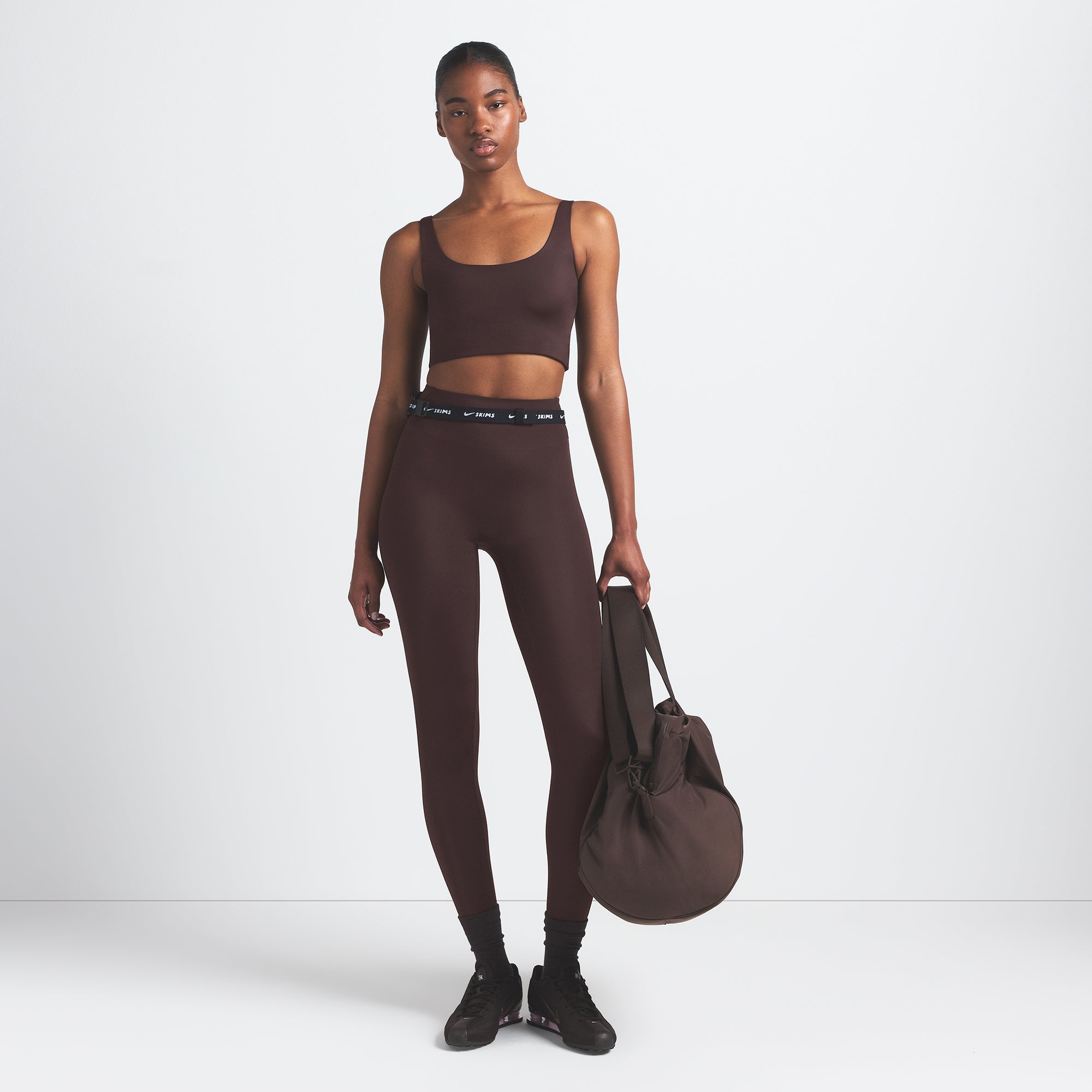 NikeSKIMS SHINE SCOOP NECK BRA TOP | PHOENIX - Mind Türkiye