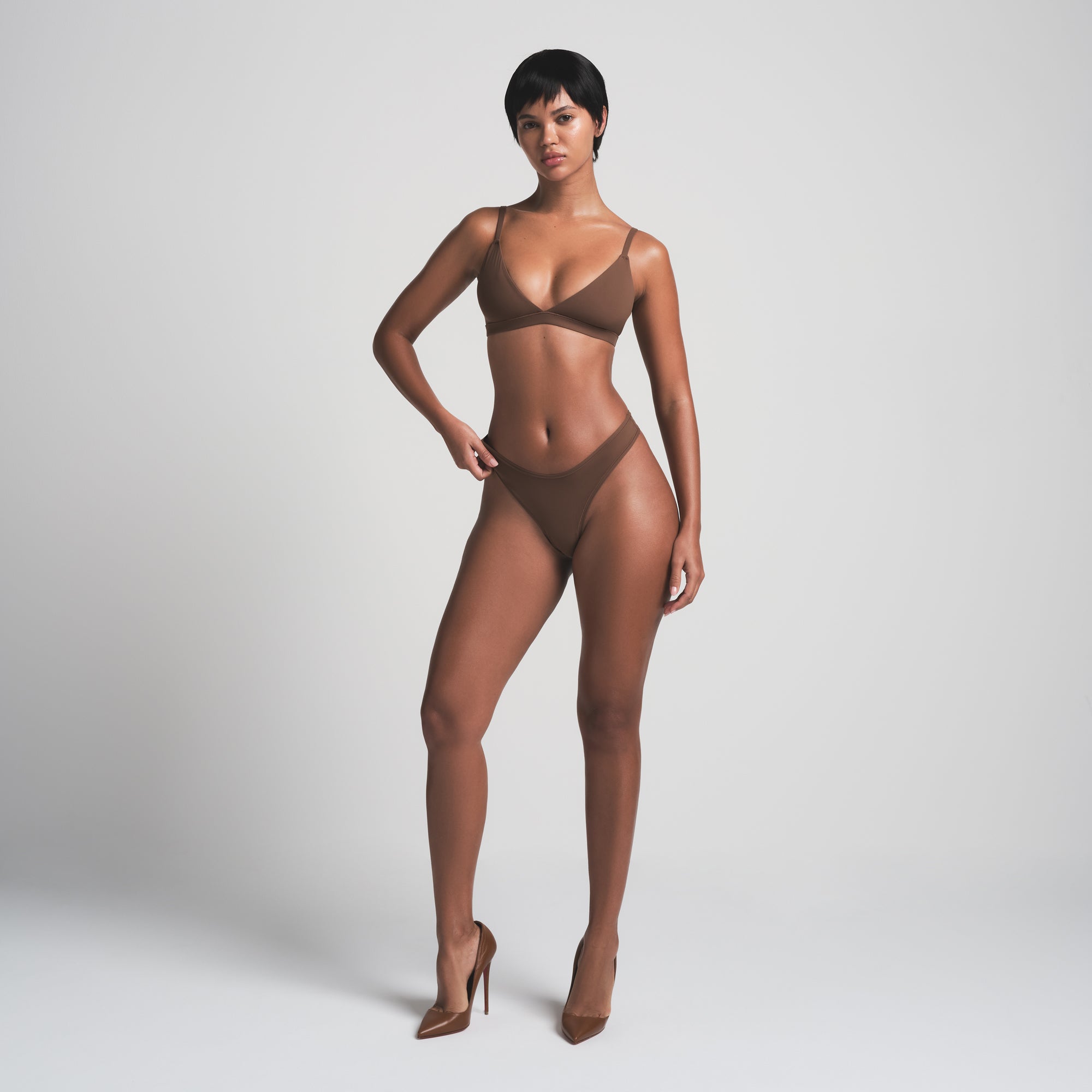 SKIMS FITS EVERYBODY TRIANGLE BRALETTE | JASPER - Mind Türkiye