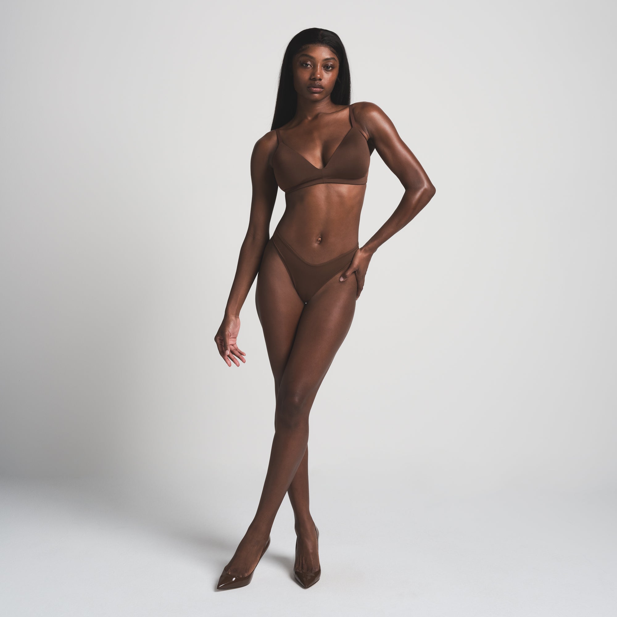 SKIMS WIRELESS FORM T-SHIRT DEMI BRA | COCOA - Mind Türkiye