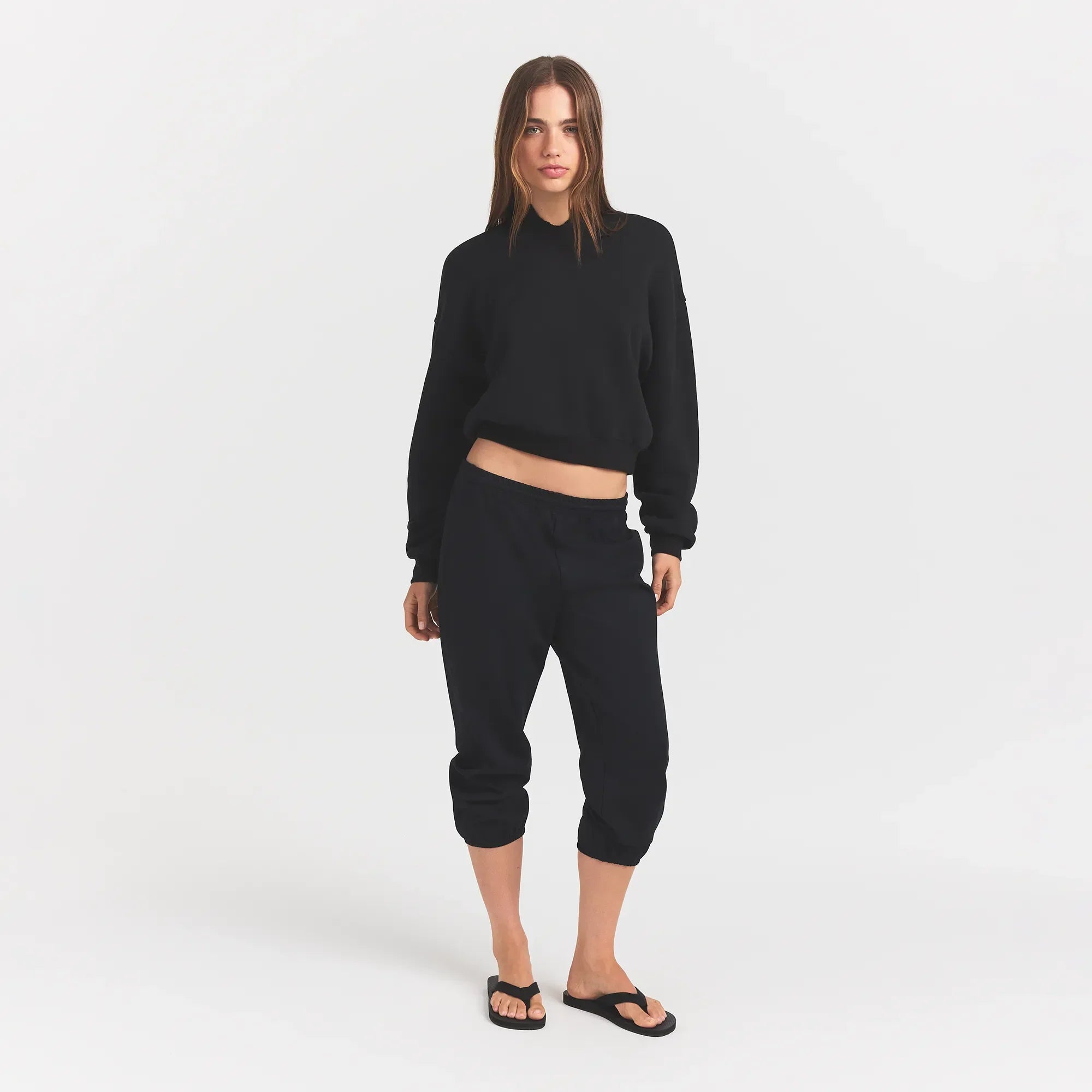 SKIMS HEAVYWEIGHT CREPE CROPPED JOGGER | OBSIDIAN - Mind Türkiye
