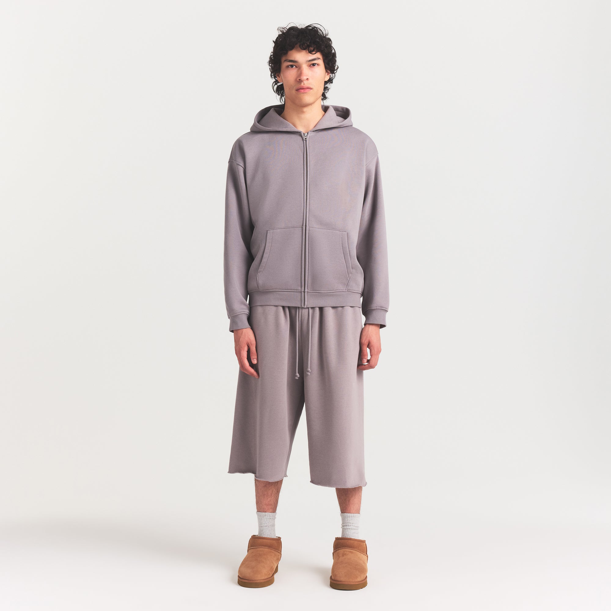 SKIMS FLEECE LOUNGE MENS RELAXED LONG SHORT | SHADOW - Mind Türkiye