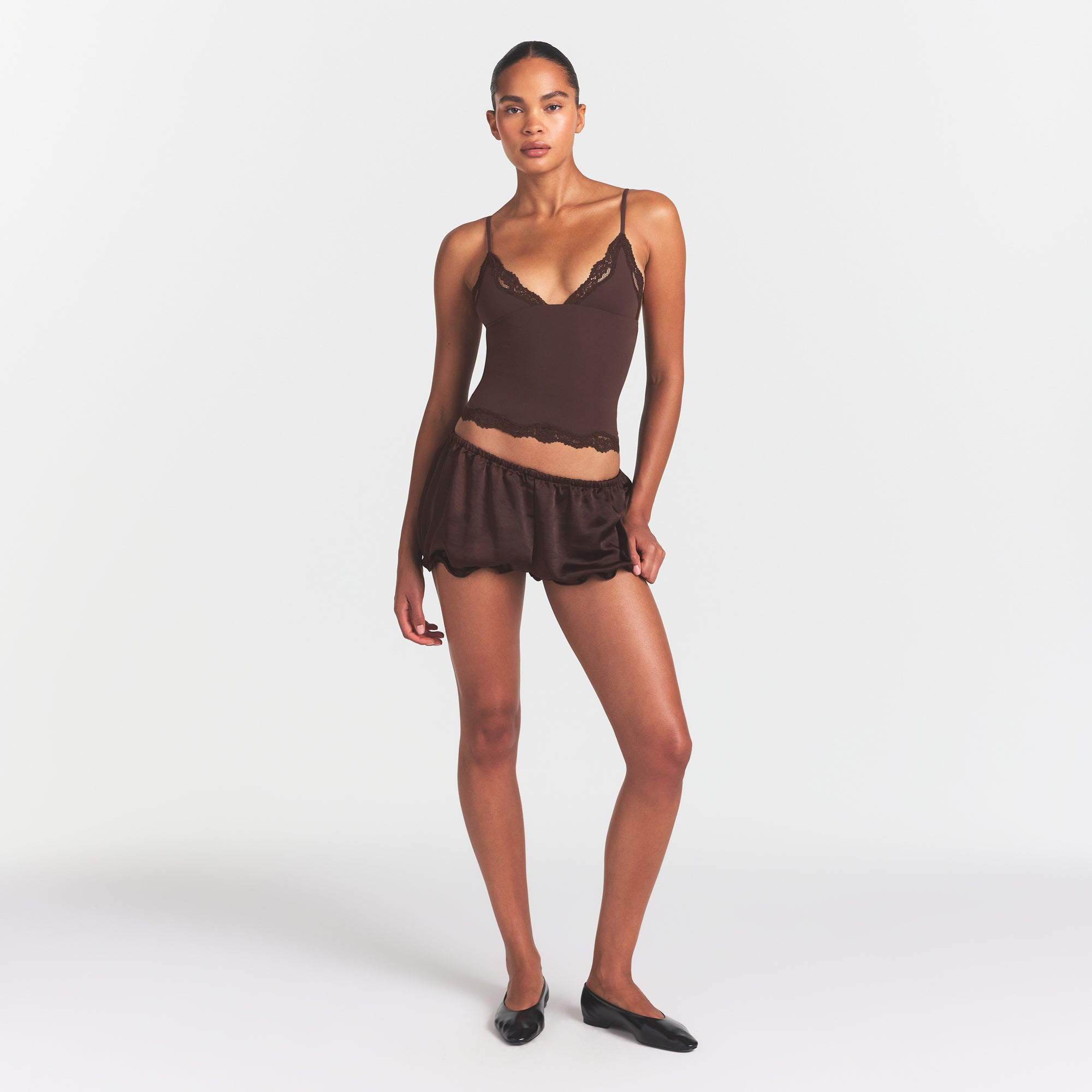 SKIMS LIGHTWEIGHT SATIN BLOOMER SHORT | ESPRESSO - Mind Türkiye