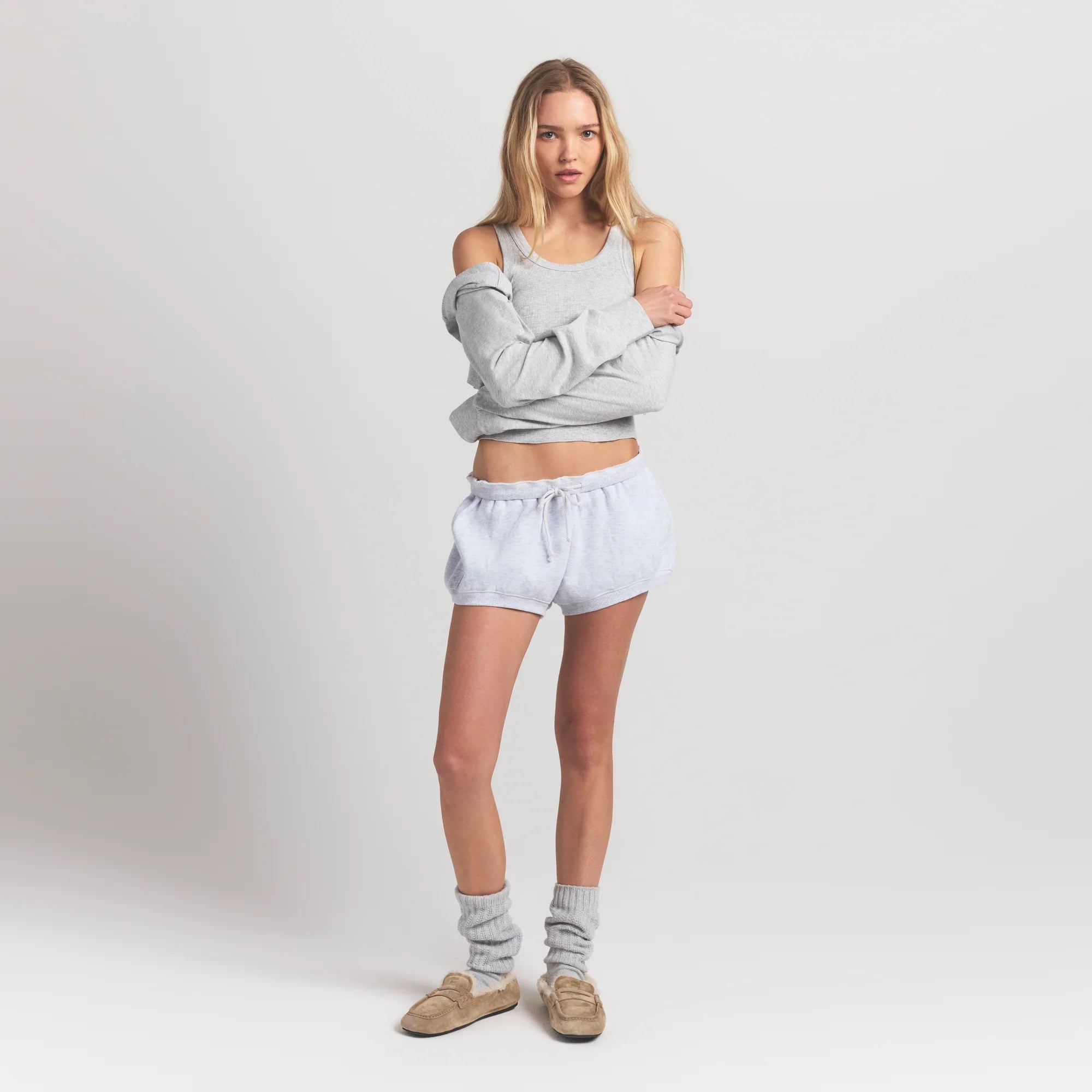 SKIMS COTTON FLEECE BUBBLE HEM SHORT | LIGHT HEATHER GREY - Mind Türkiye
