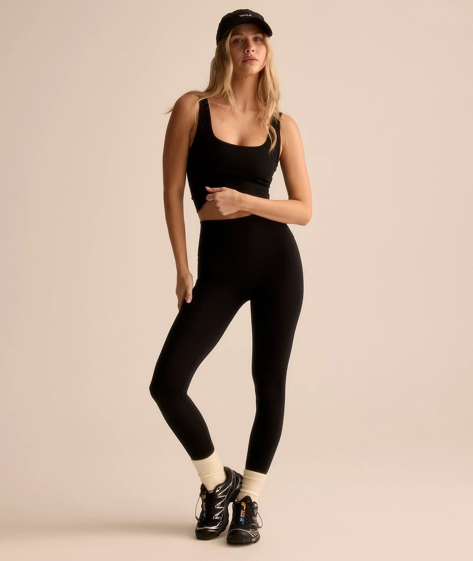 VEHLA CROPPED TANK – BLACK – Crop Atlet - Mind Türkiye