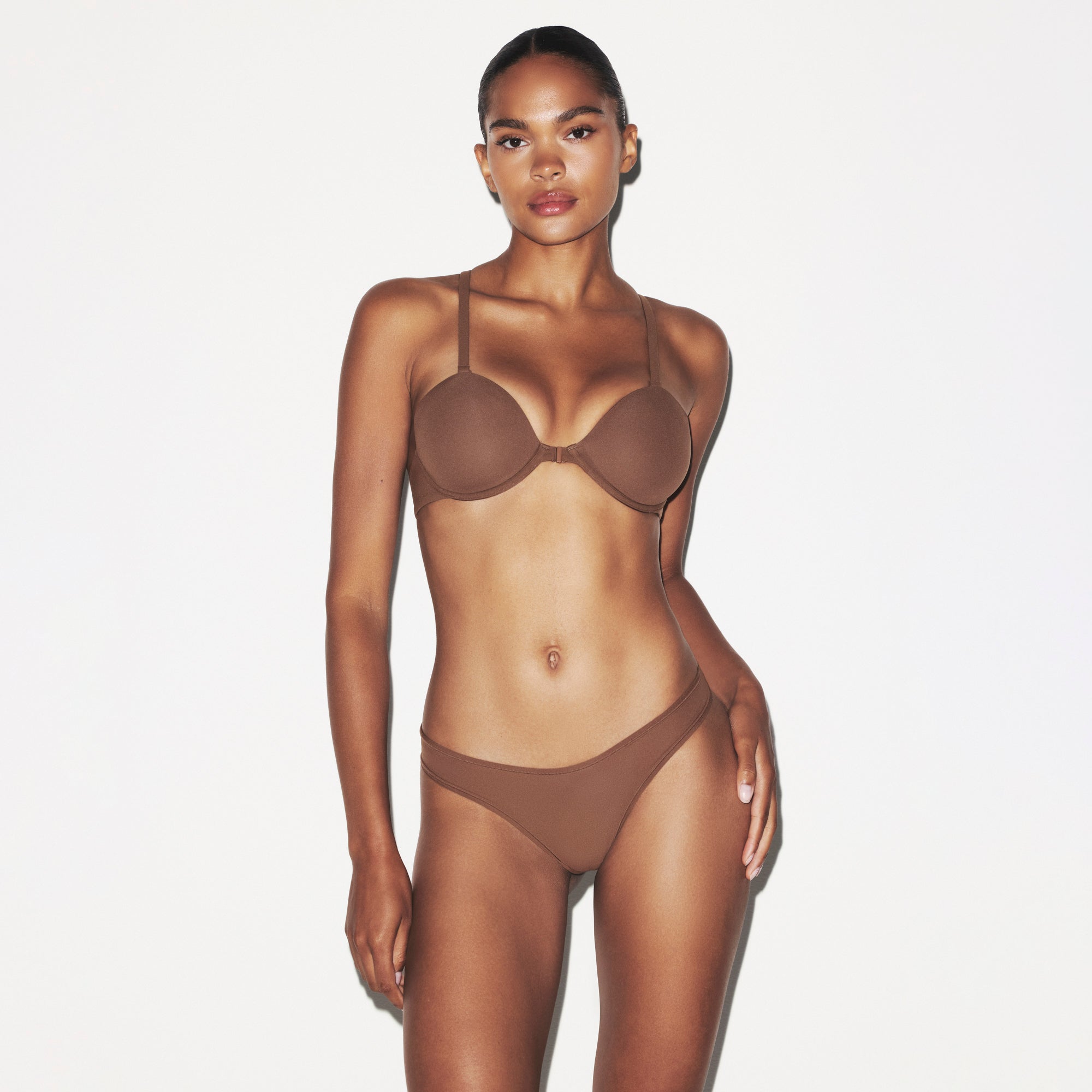 SKIMS FITS EVERYBODY RACERBACK DEMI BRA | JASPER - Mind Türkiye