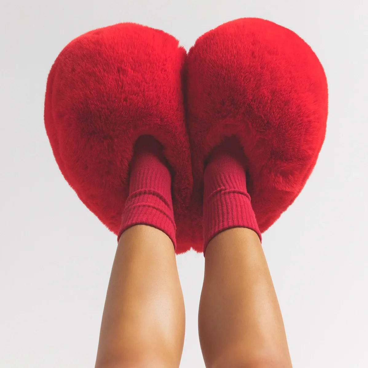 SKIMS FAUX FUR HEART SLIPPER | RUBY - Mind Türkiye