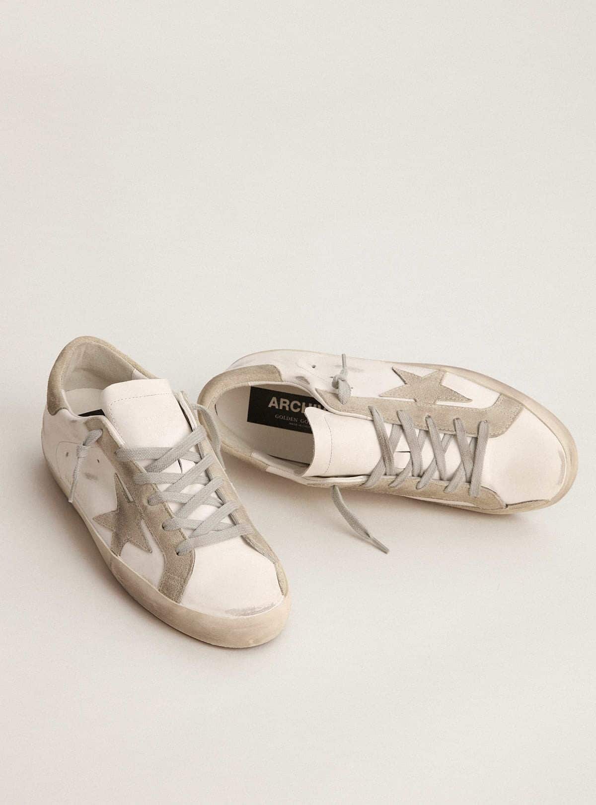 Golden Goose Men’s Super-Star With Gray Suede Star And Heel Tab - Mind Türkiye