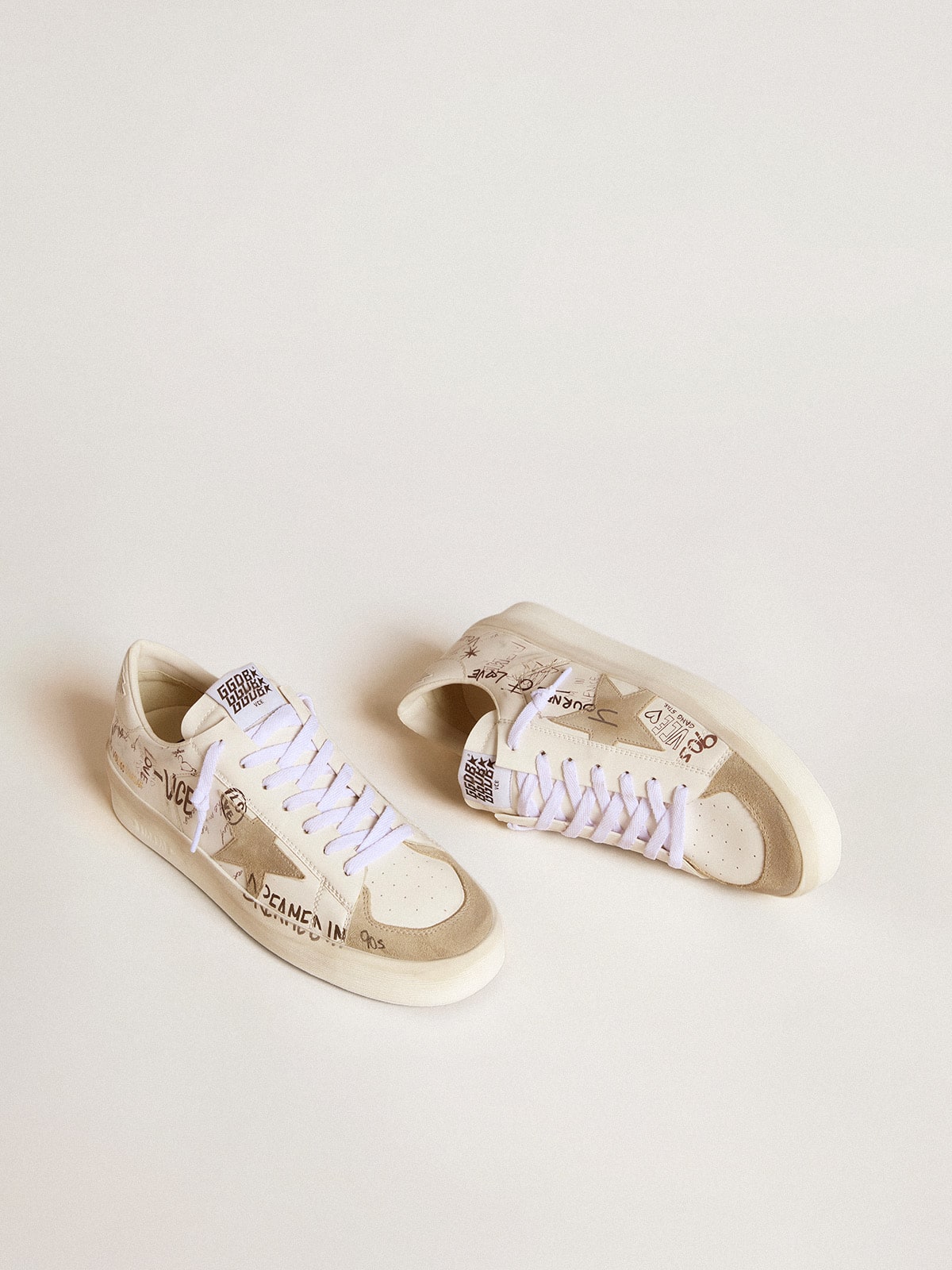 Golden Goose Stardan In Leather With All-Over Lettering And Ice-Gray Suede Star - Mind Türkiye