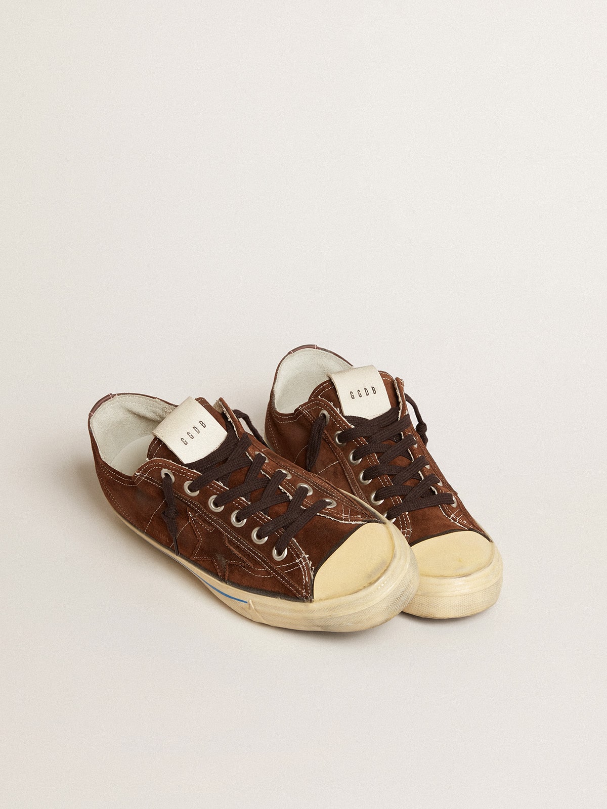Golden Goose Men’s V-Star LTD Sneakers In Dark Brown Suede With Tone-On-Tone Star - Mind Türkiye