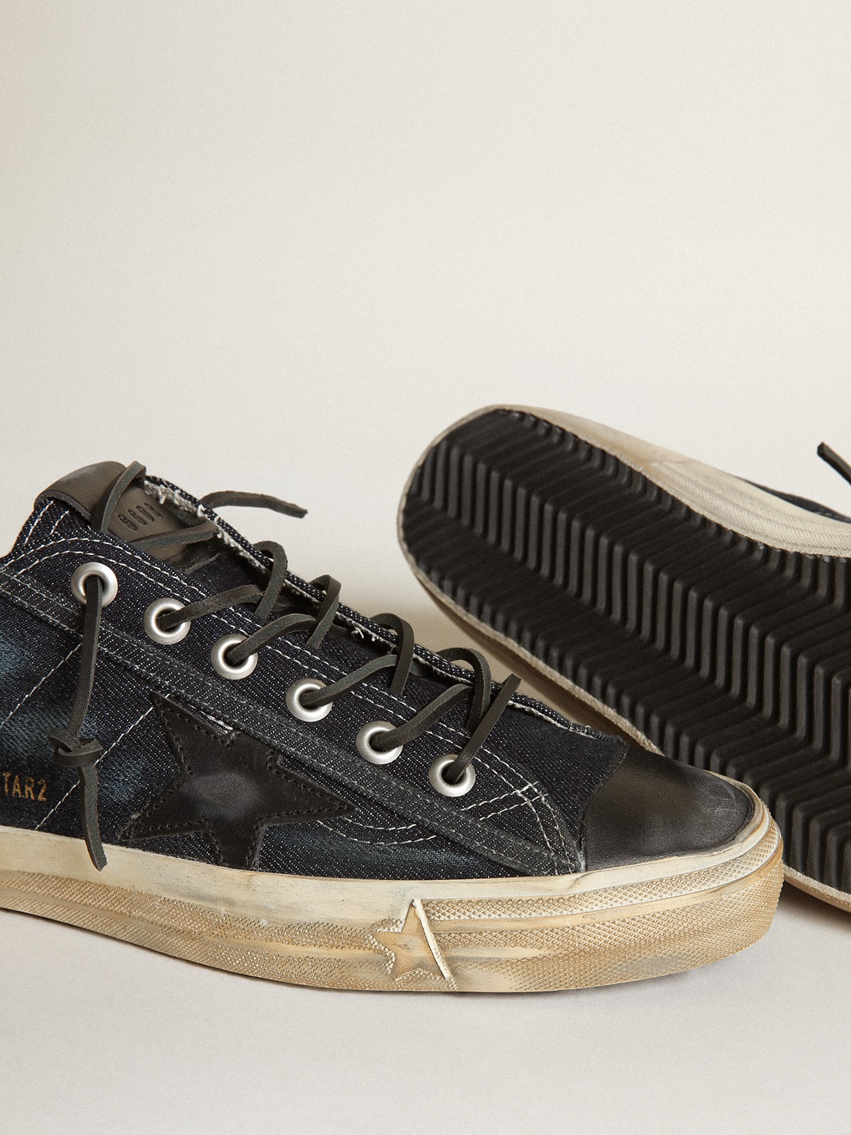 Golden Goose V-Star Sneakers In Midnight-Blue Denim With Black Leather Star And Toe - Mind Türkiye