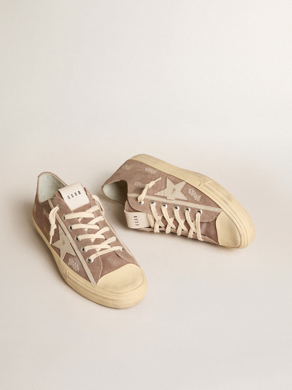 Golden Goose Men’s V-Star In Dove-Gray Suede With Light Gray Leather Star - Mind Türkiye