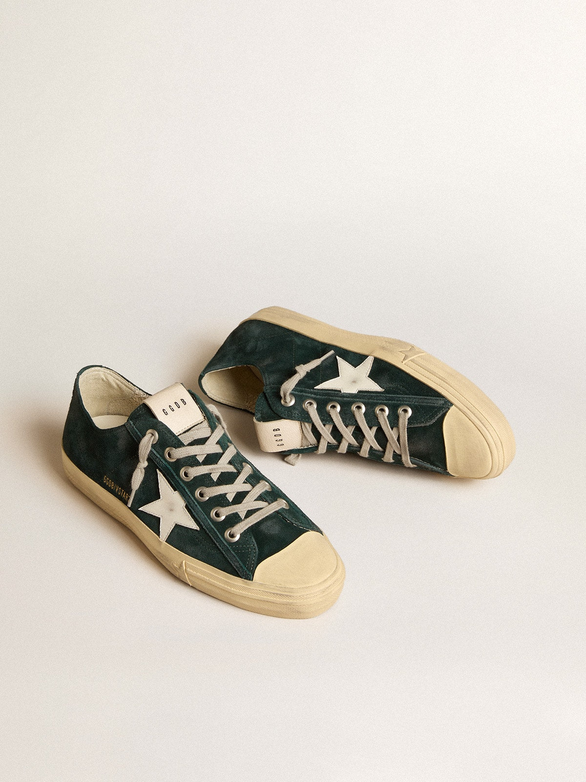 Golden Goose Men’s V-Star In Forest-Green Suede With White Leather Star - Mind Türkiye