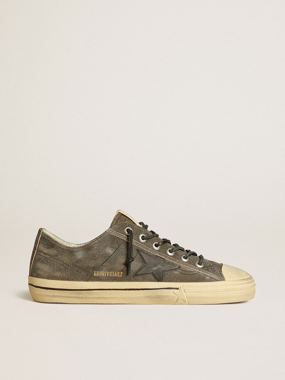 Golden Goose Men’s V-Star In Black Suede With Black Leather Star - Mind Türkiye