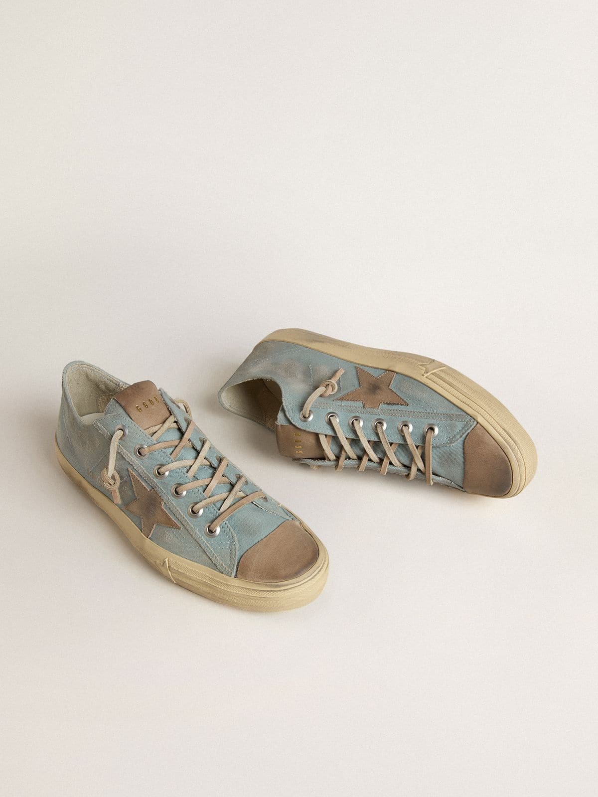 Golden Goose Men’s V-Star In Light Blue Canvas With Dove-Gray Leather Star - Mind Türkiye
