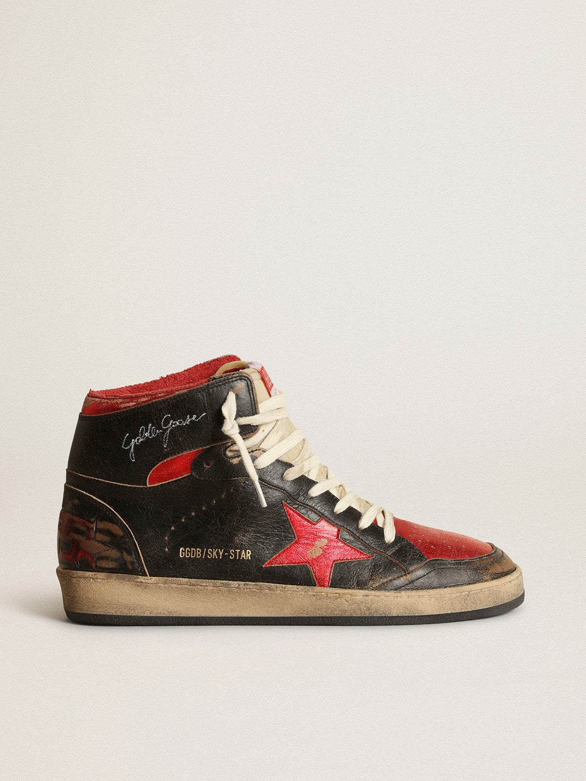 Golden Goose Men’s Sky-Star In Glossy Black Leather With Red Star - Mind Türkiye