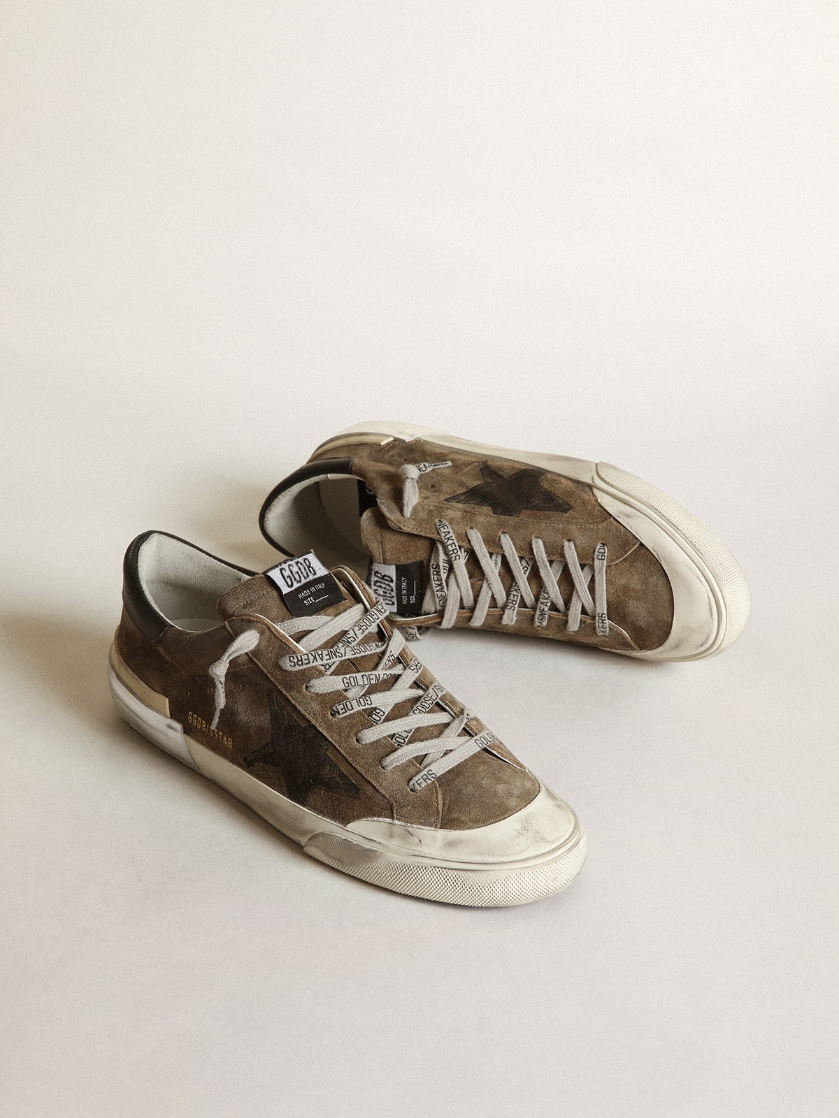 Golden Goose Super-Star In Military-Green Suede With Screen-Printed Star - Mind Türkiye