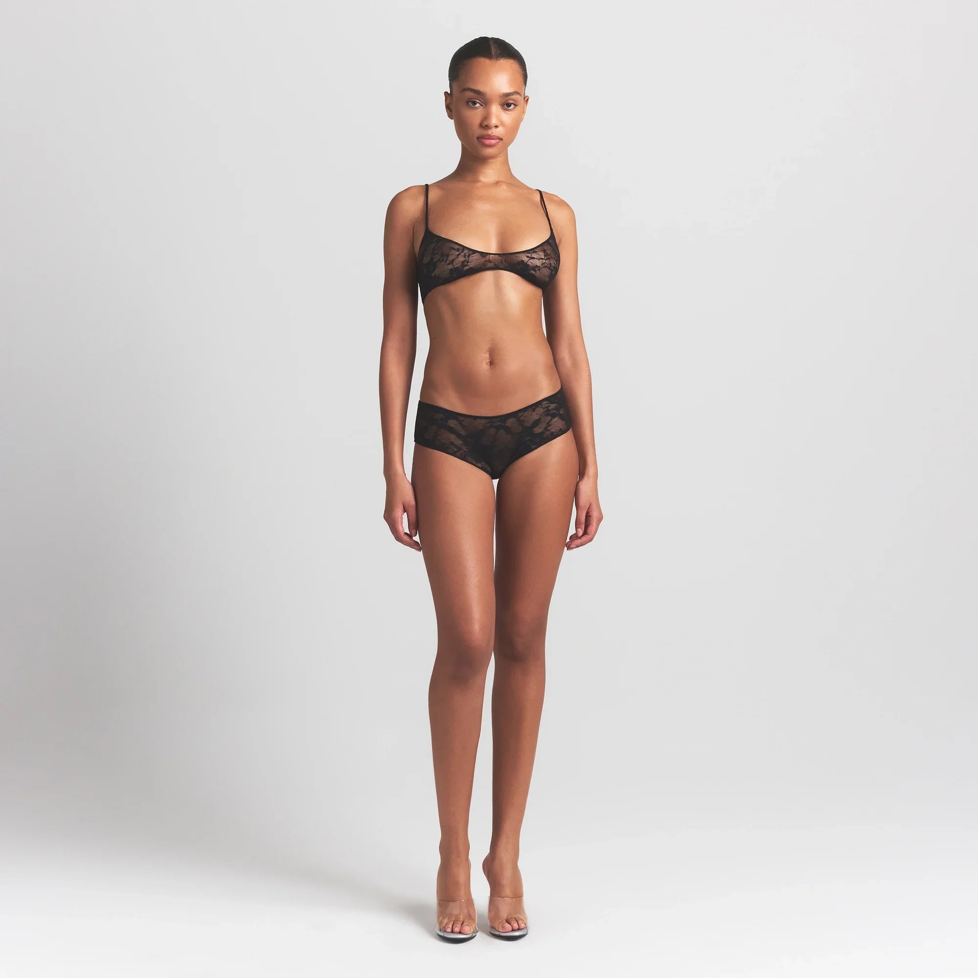 SKIMS STRETCH LACE HIPSTER | SOOT - Mind Türkiye