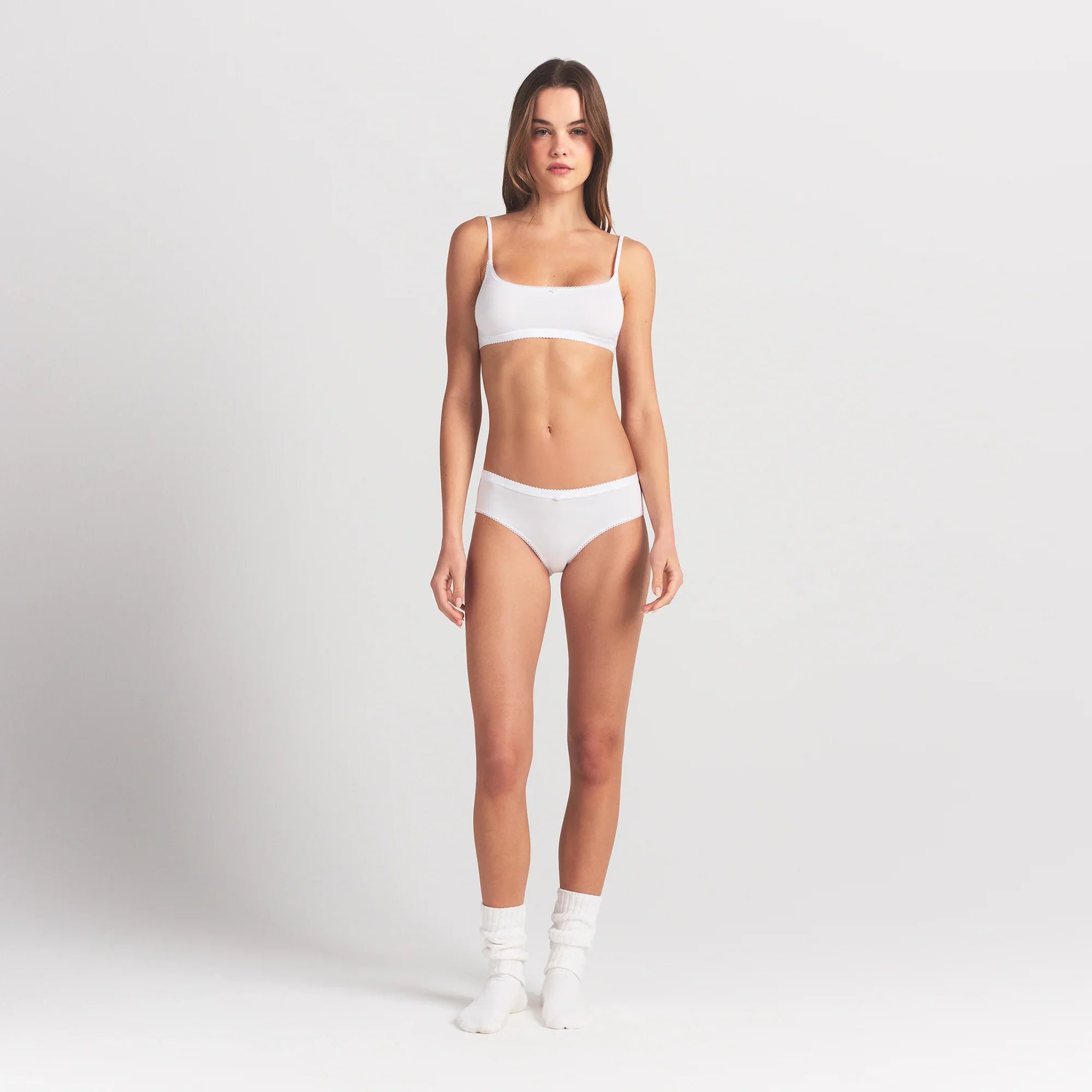 SKIMS LIGHTWEIGHT COTTON LOGO PICOT HIPSTER | SNOW - Mind Türkiye