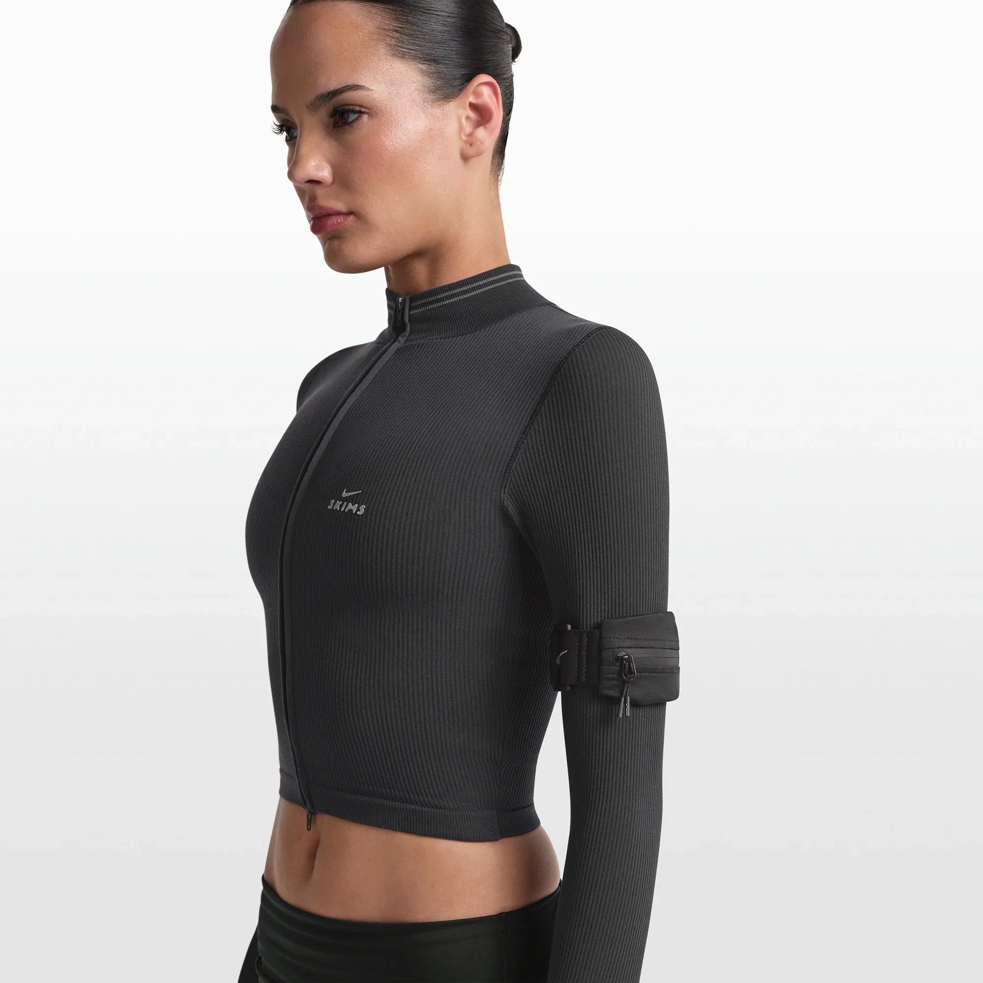 NikeSKIMS ACCESSORIES ARMBAND | OBSIDIAN - Mind Türkiye