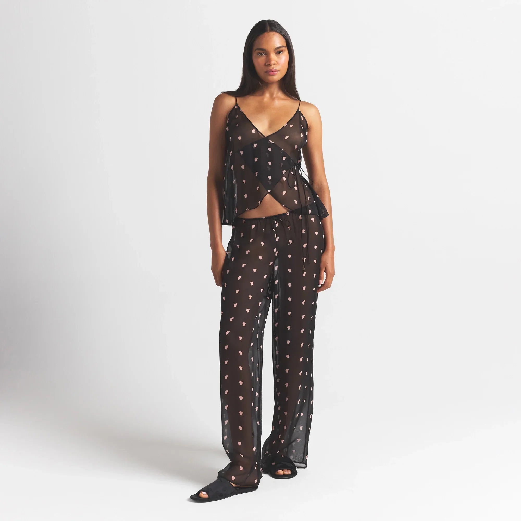 SKIMS ROMANCE WIDE LEG PANT | OBSIDIAN SPACED HEARTS - Mind Türkiye