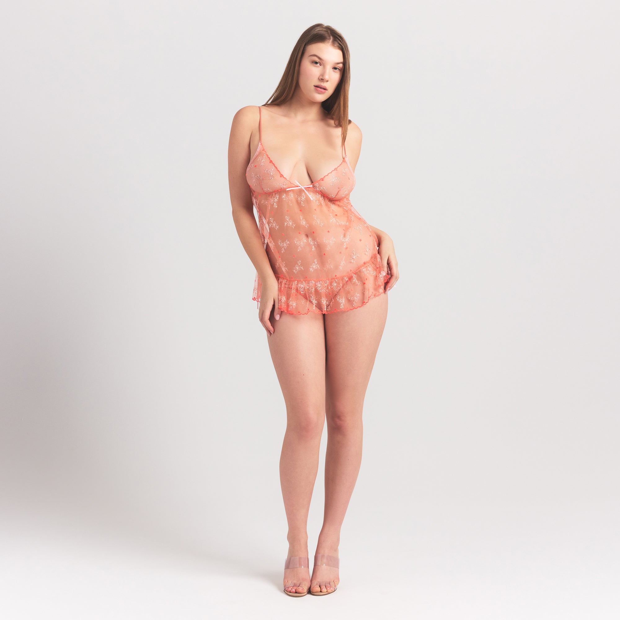 SKIMS EMBROIDERED TULLE MINI SLIP DRESS AND TANGA SET | GUAVA HEART TULLE - Mind Türkiye