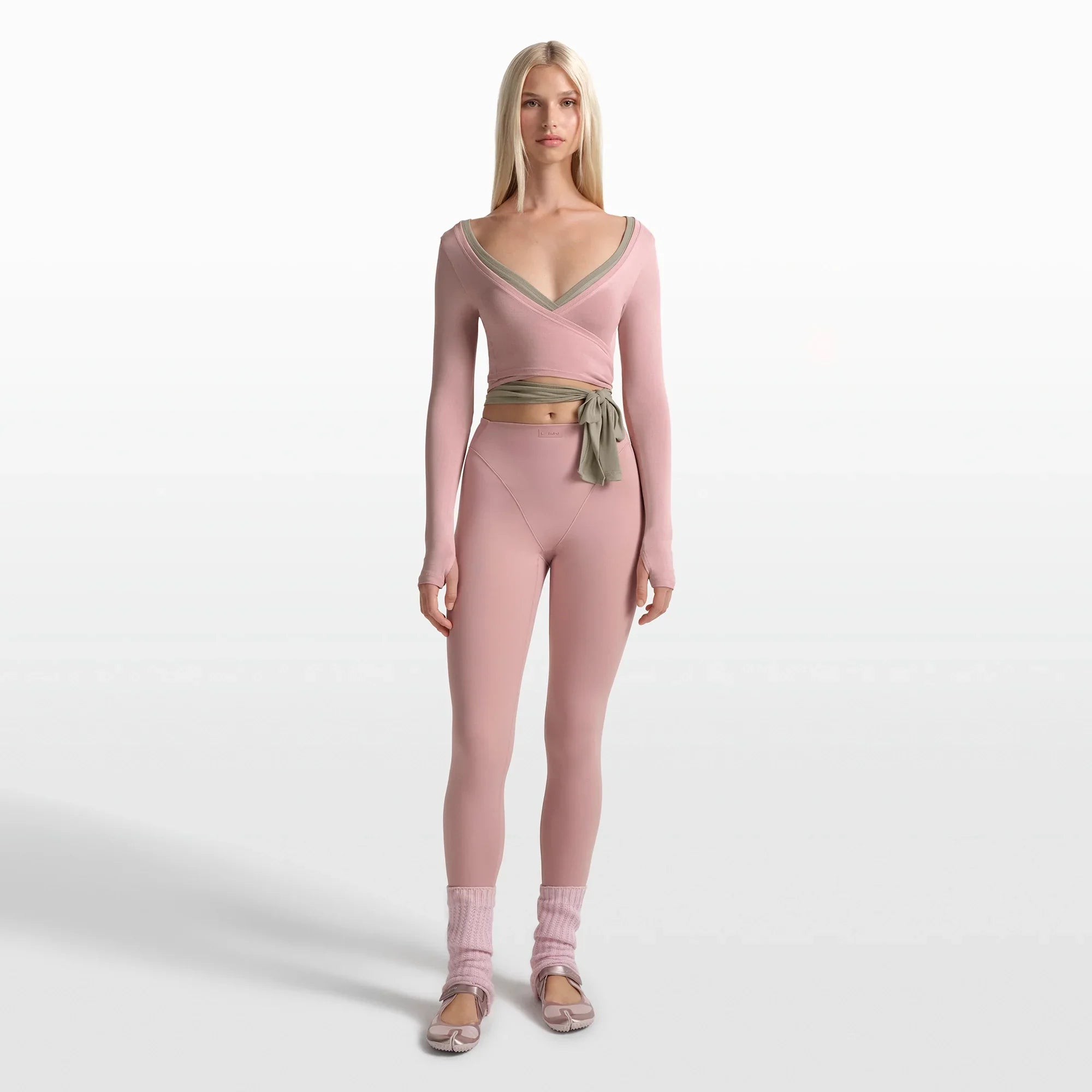 NikeSKIMS STRETCH KNIT WRAP LONG SLEEVE CROPPED TOP | HIMALAYAN - Mind Türkiye